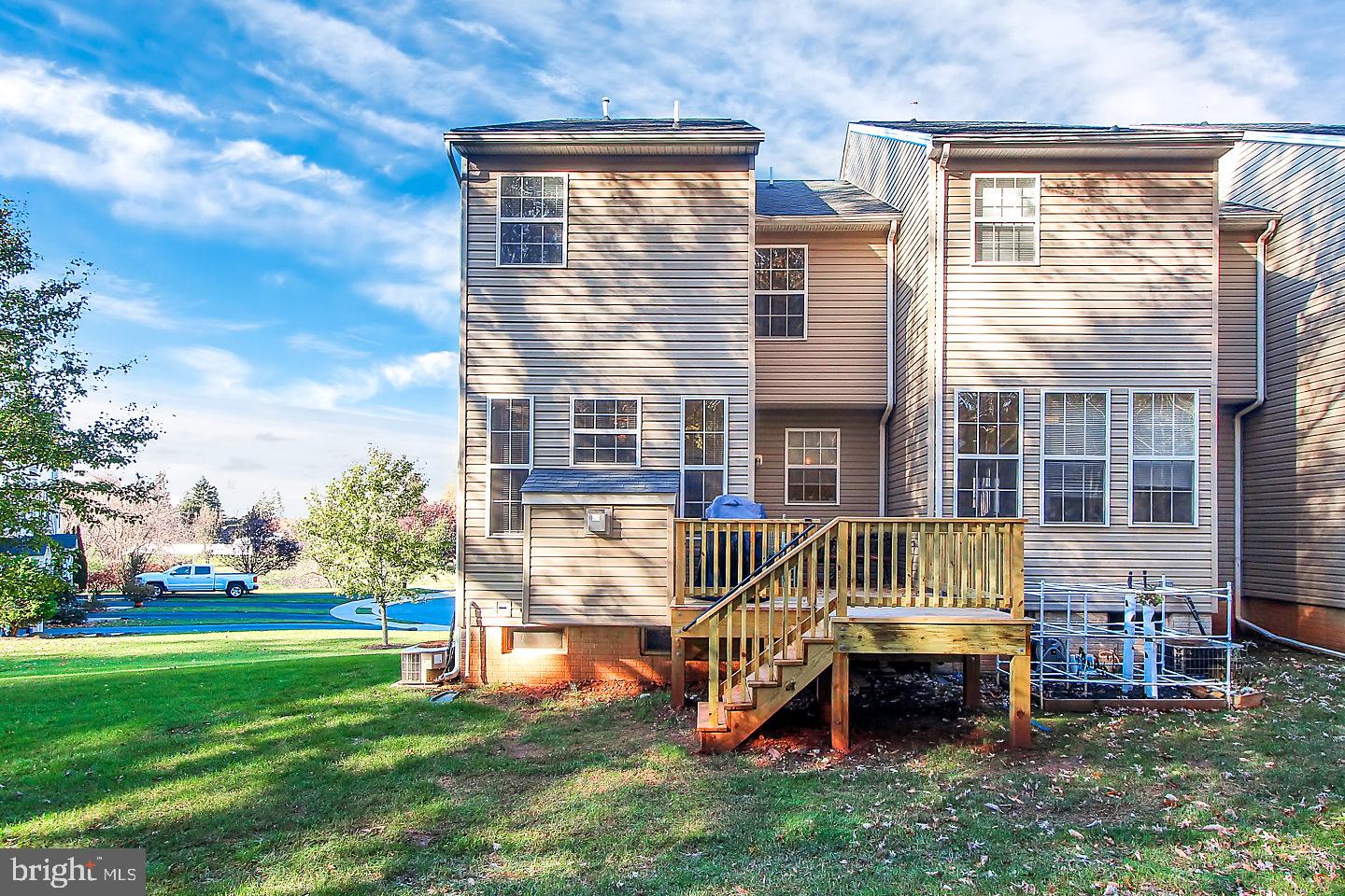PEACEFIELDS - Residential