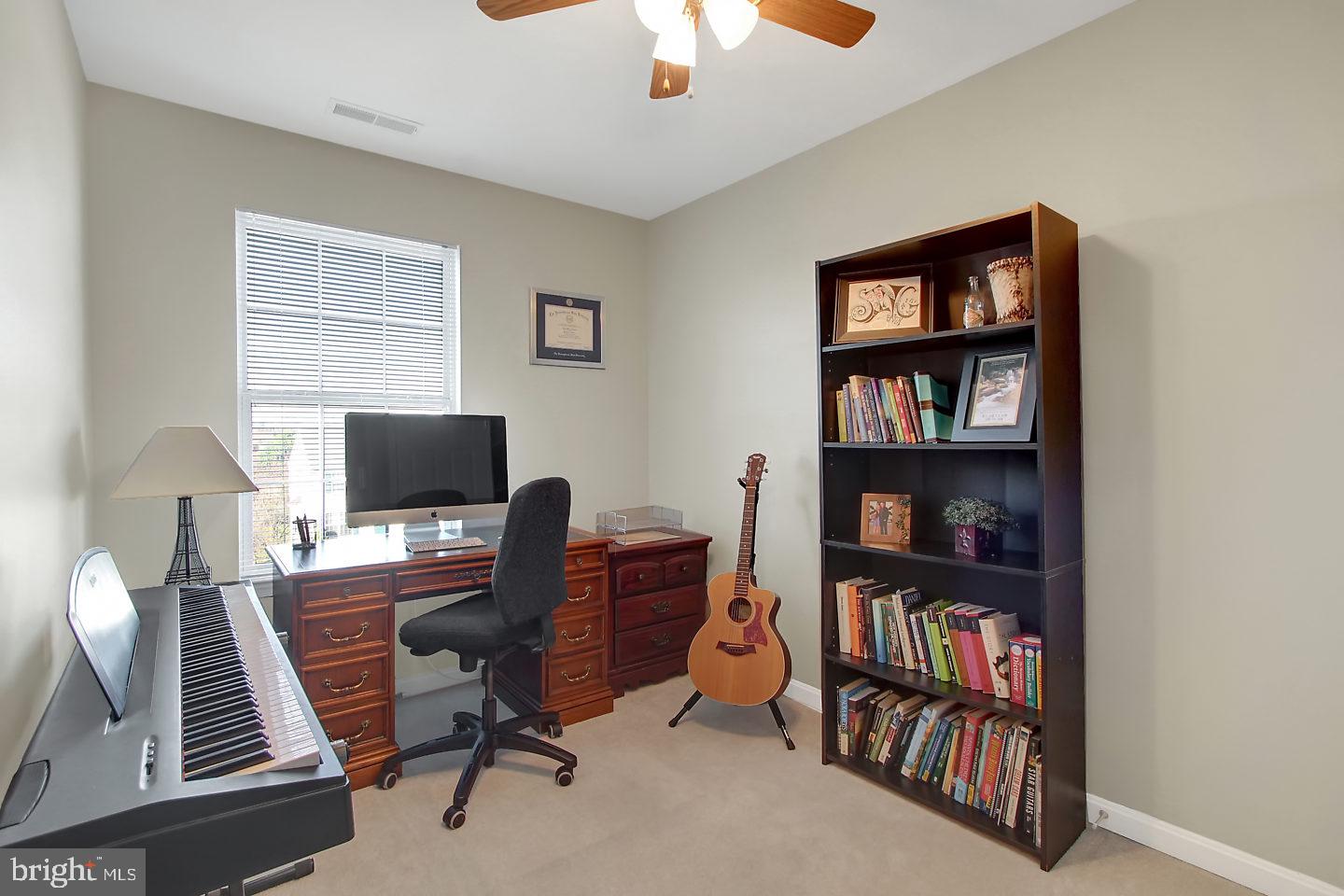 PEACEFIELDS - Residential