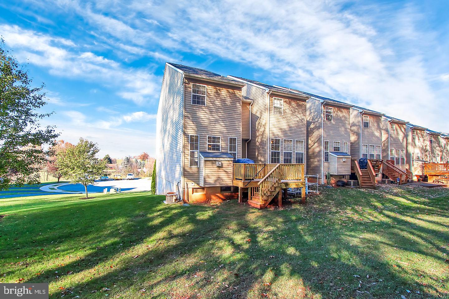 PEACEFIELDS - Residential