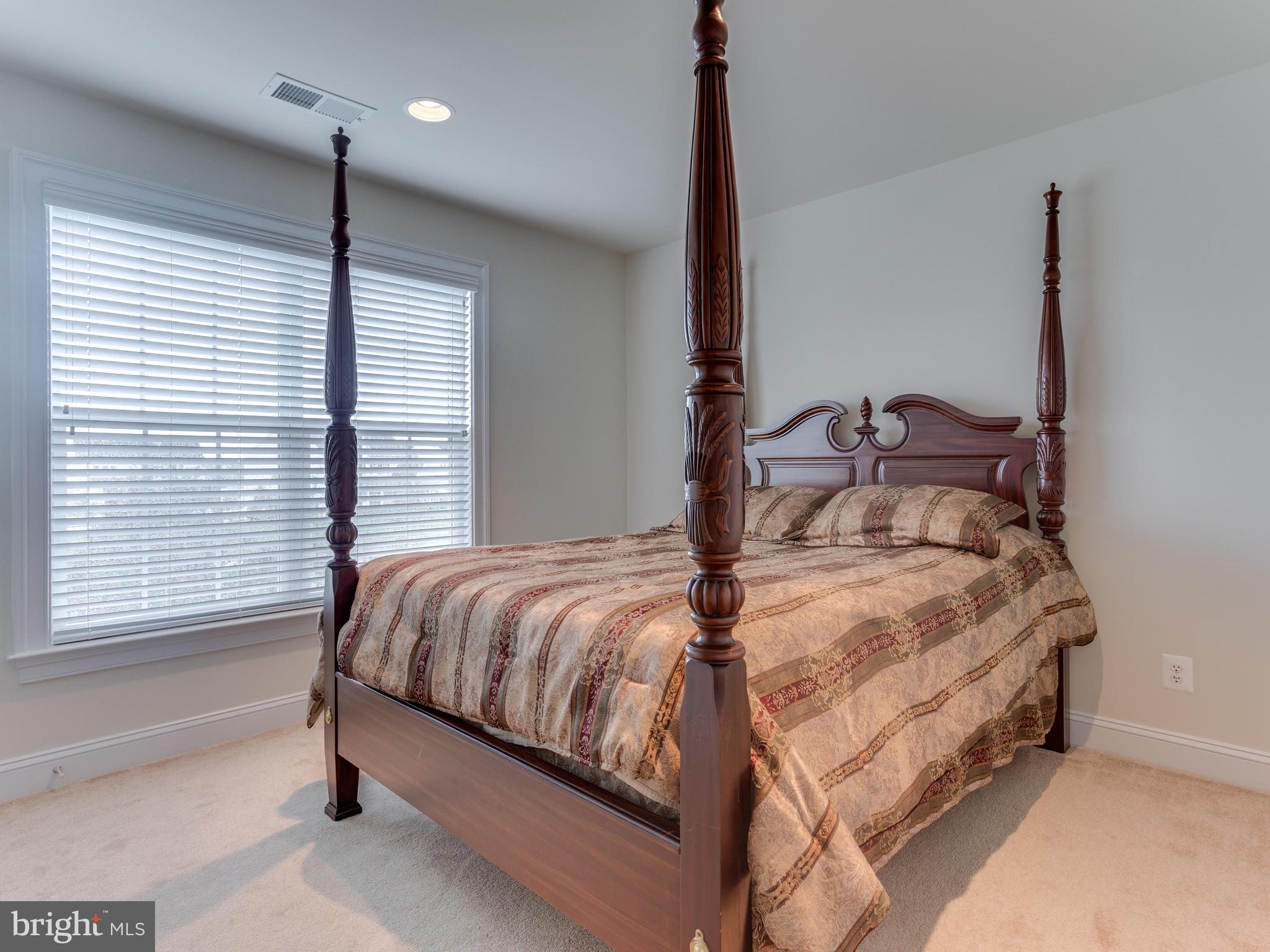 RED CEDAR - Residential