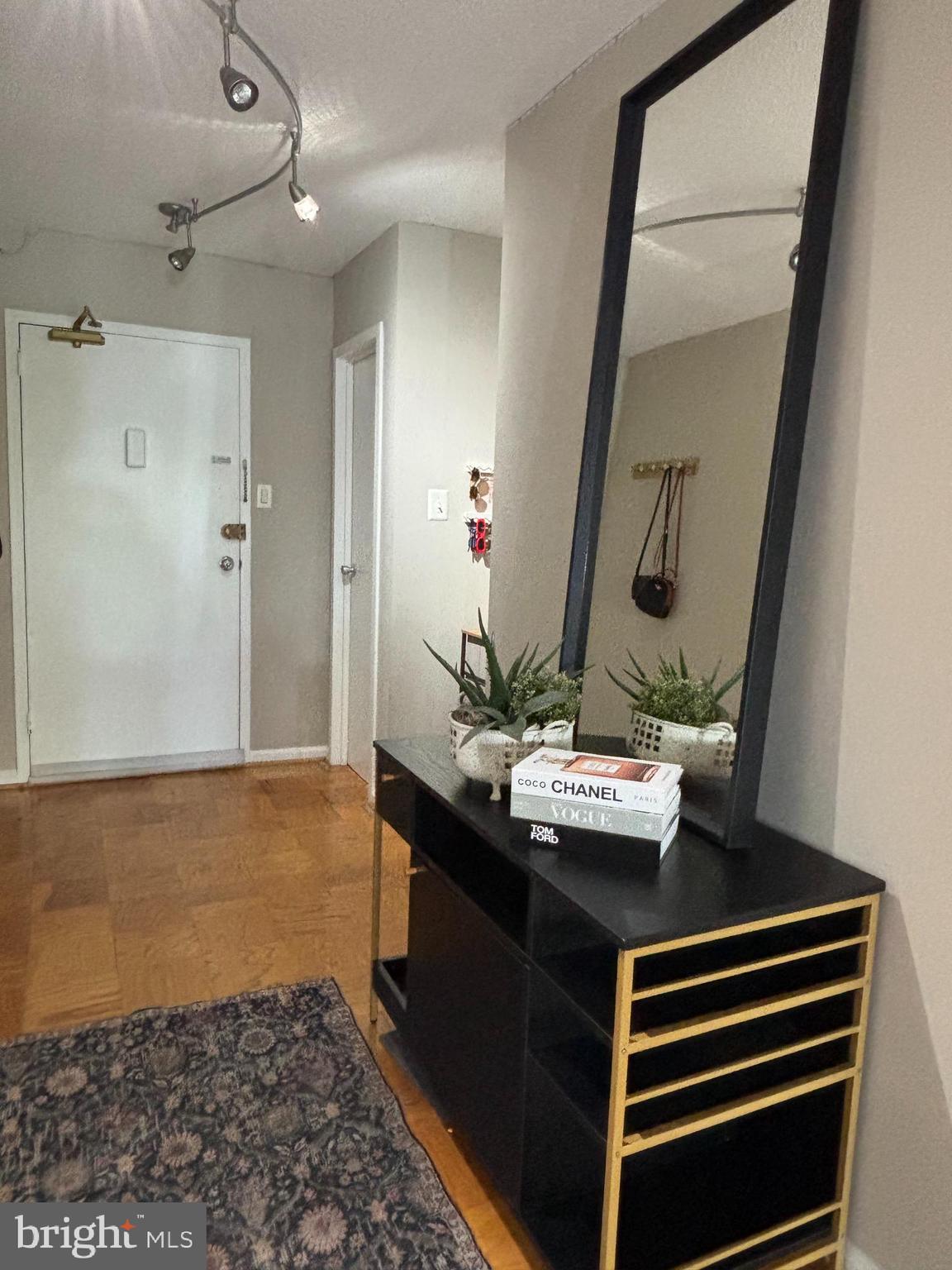 1300 ARMY NAVY DRIVE 816