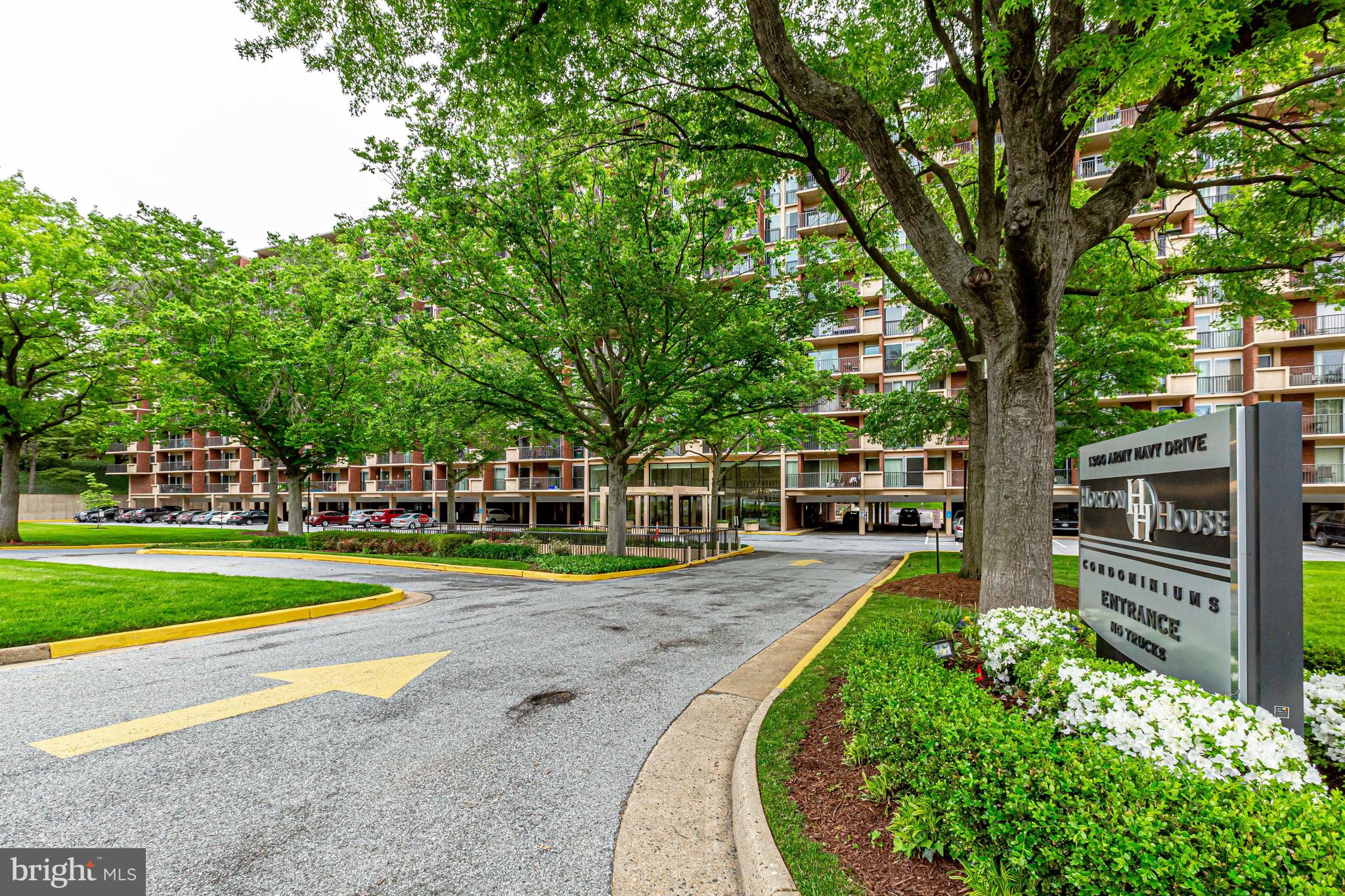 1300 ARMY NAVY DRIVE 816