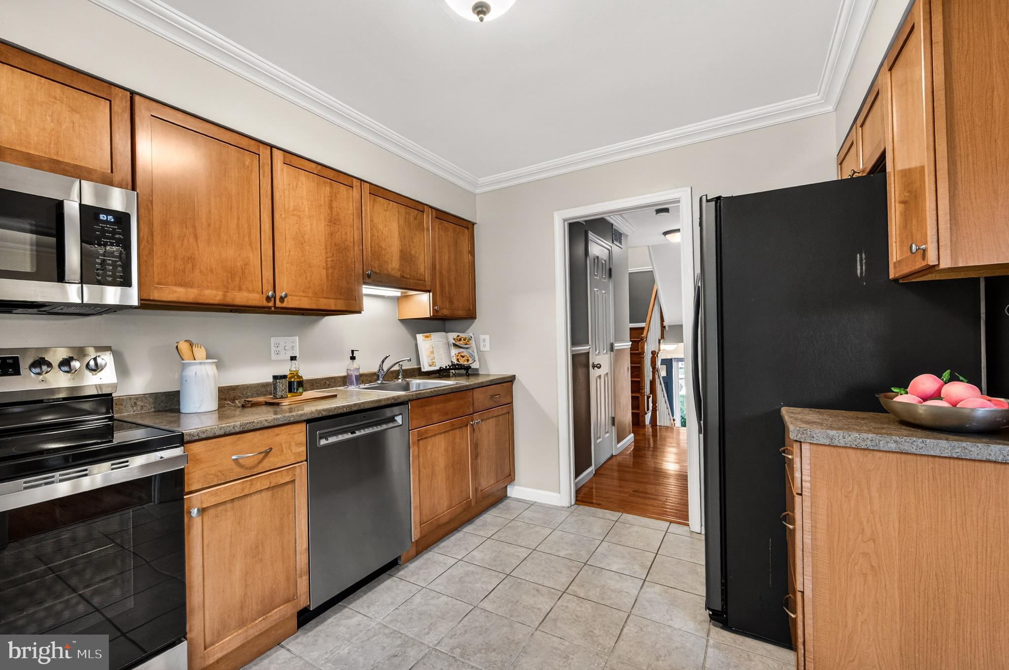 STRATHMEADE SQUARE - Residential