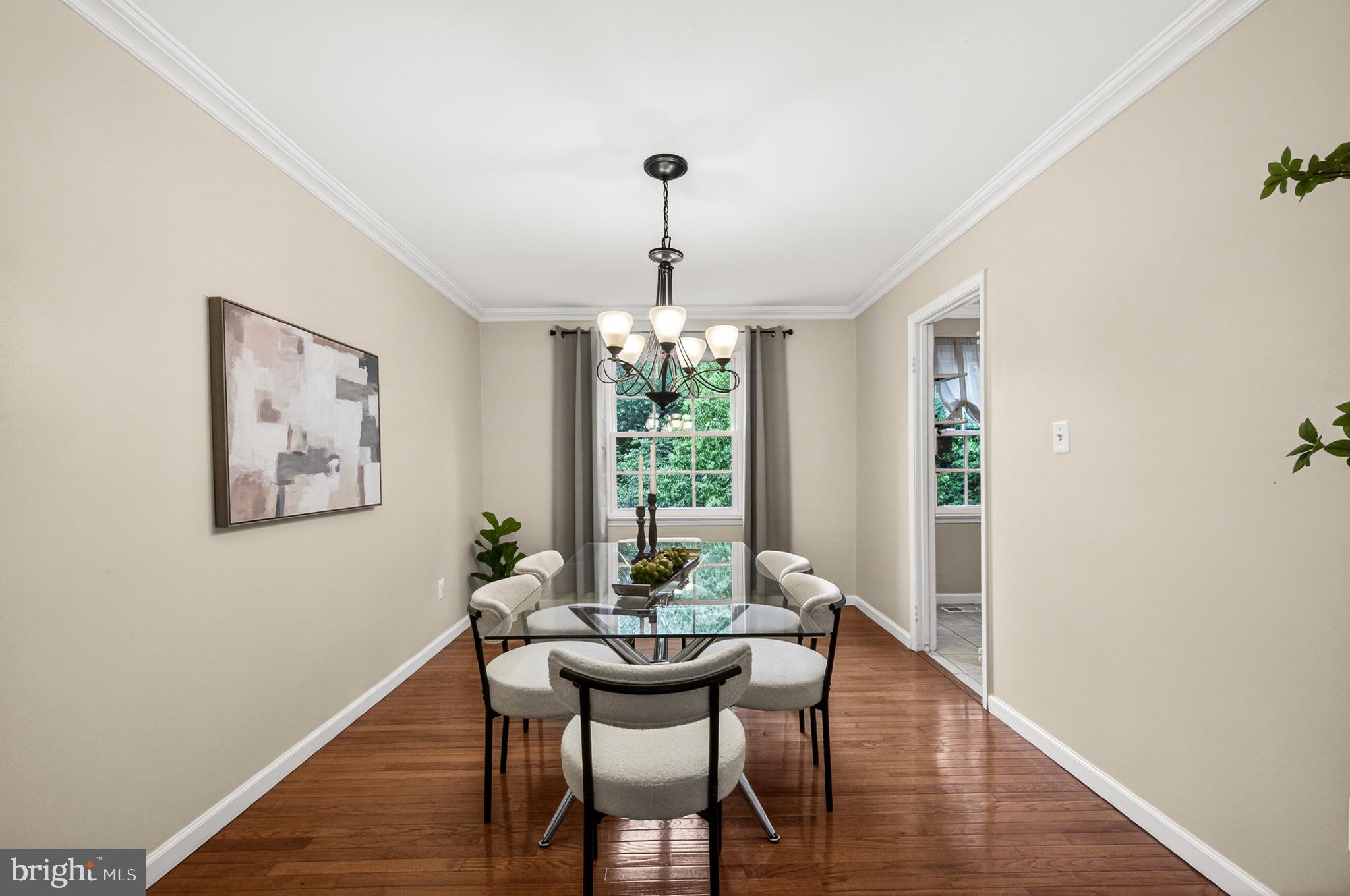 STRATHMEADE SQUARE - Residential