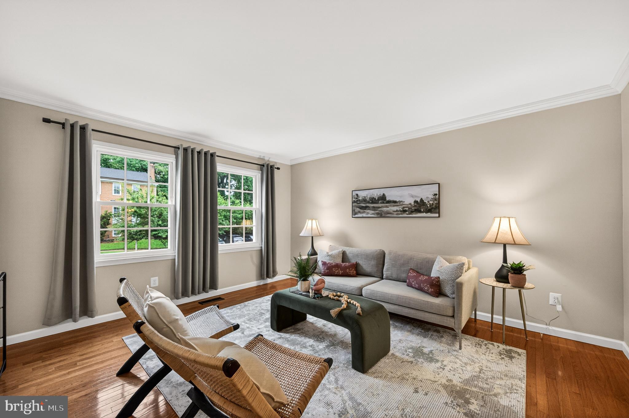 STRATHMEADE SQUARE - Residential