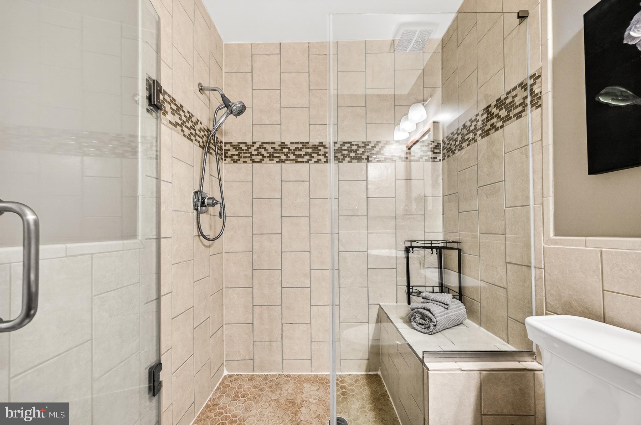 STRATHMEADE SQUARE - Residential