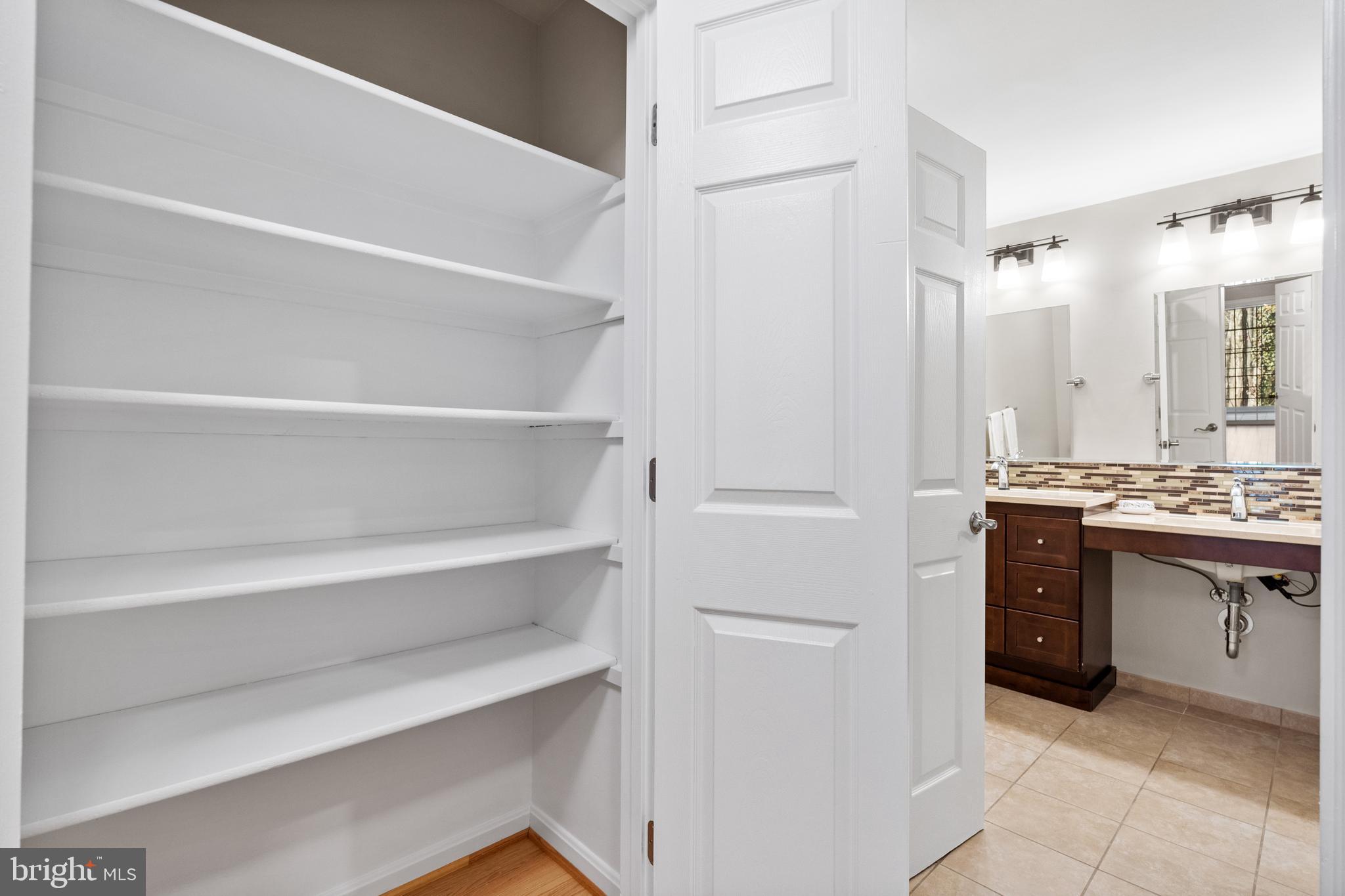 KENTLANDS RIDGE - Residential