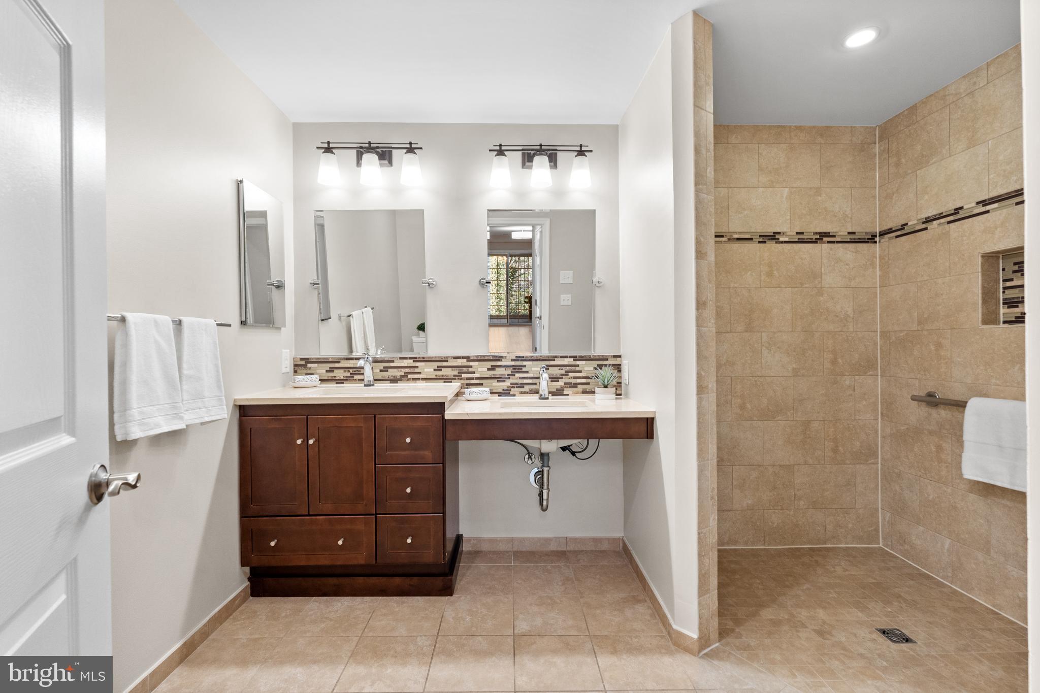 KENTLANDS RIDGE - Residential