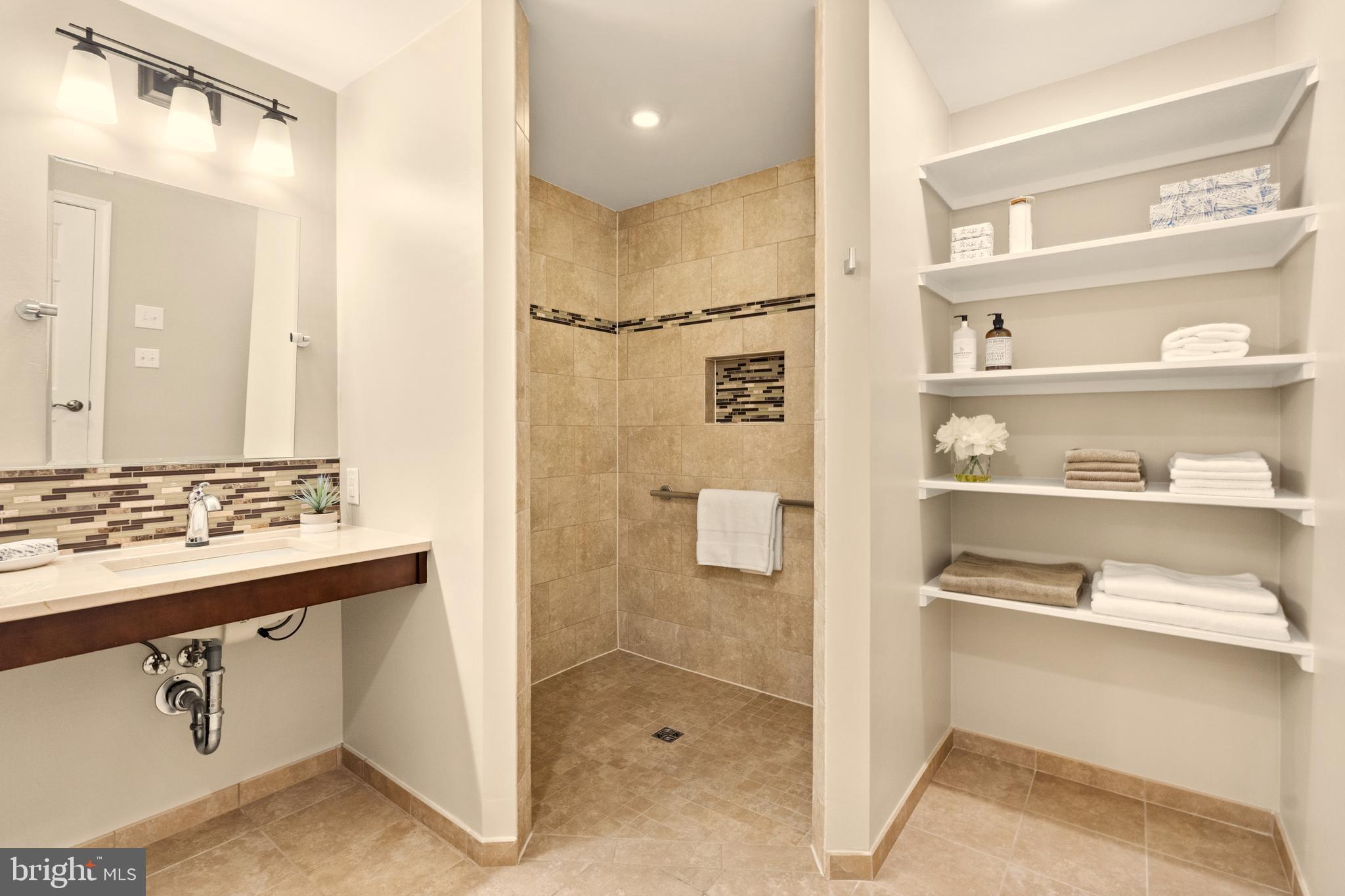 KENTLANDS RIDGE - Residential