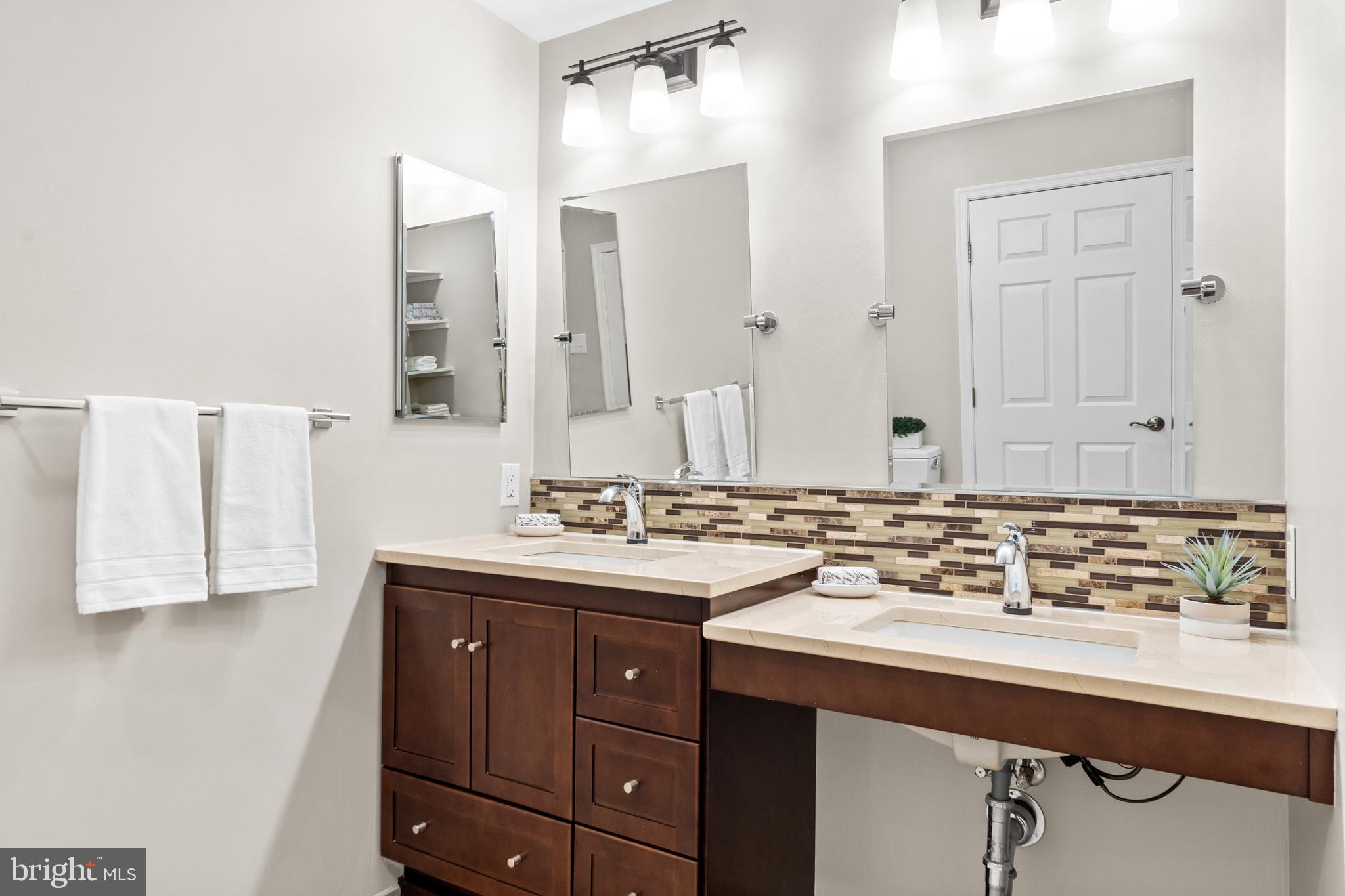 KENTLANDS RIDGE - Residential