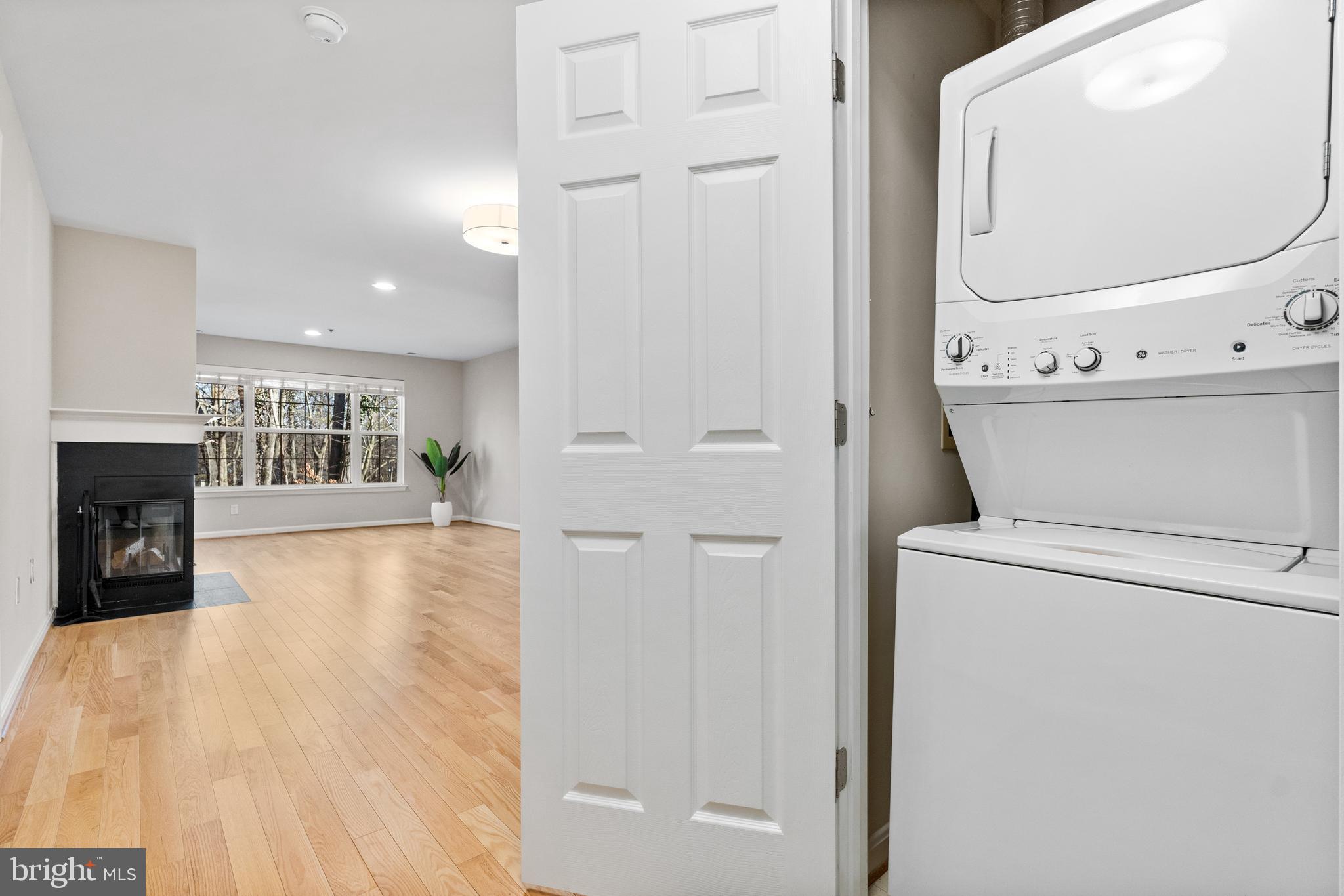 KENTLANDS RIDGE - Residential