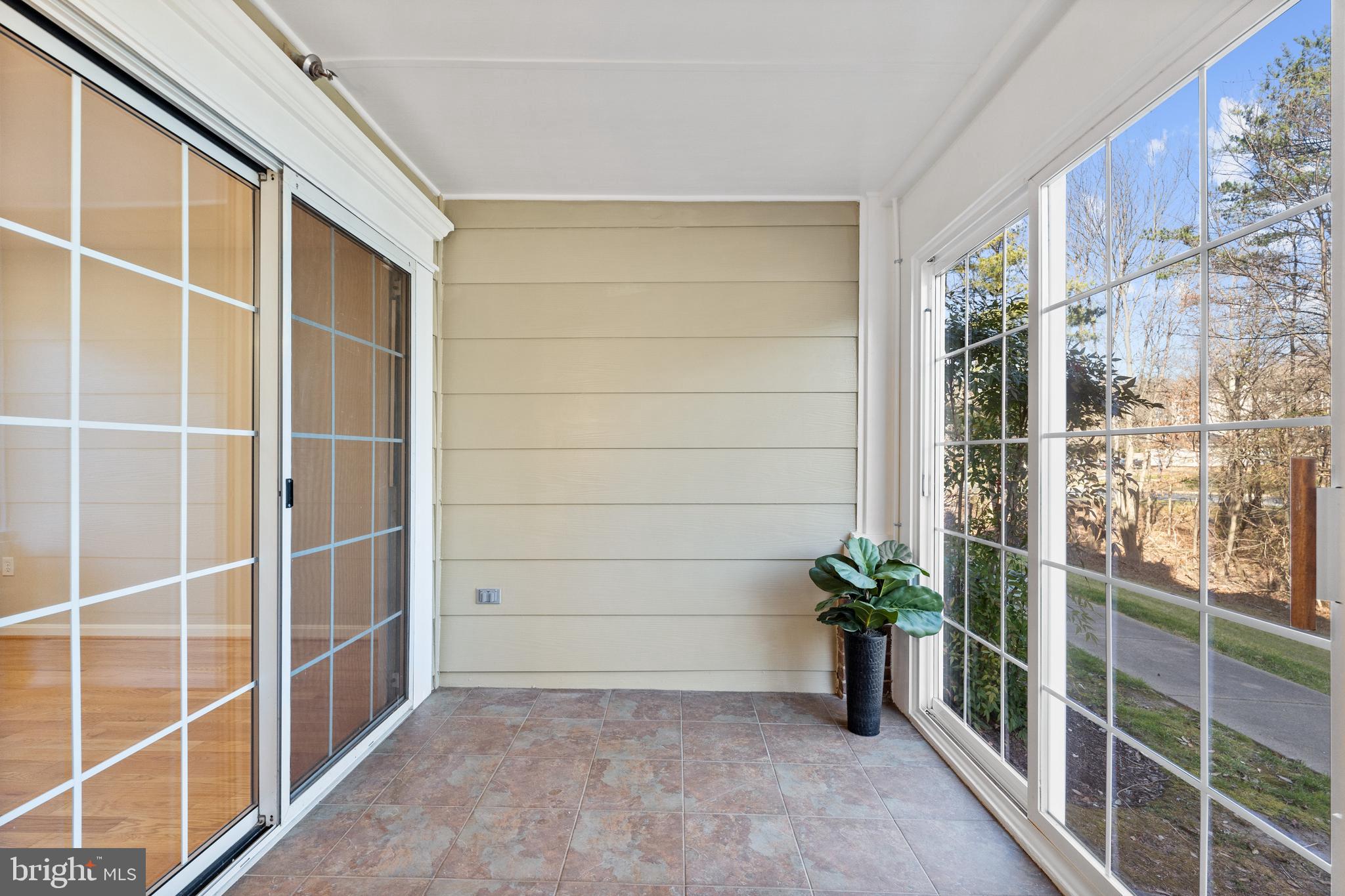 KENTLANDS RIDGE - Residential
