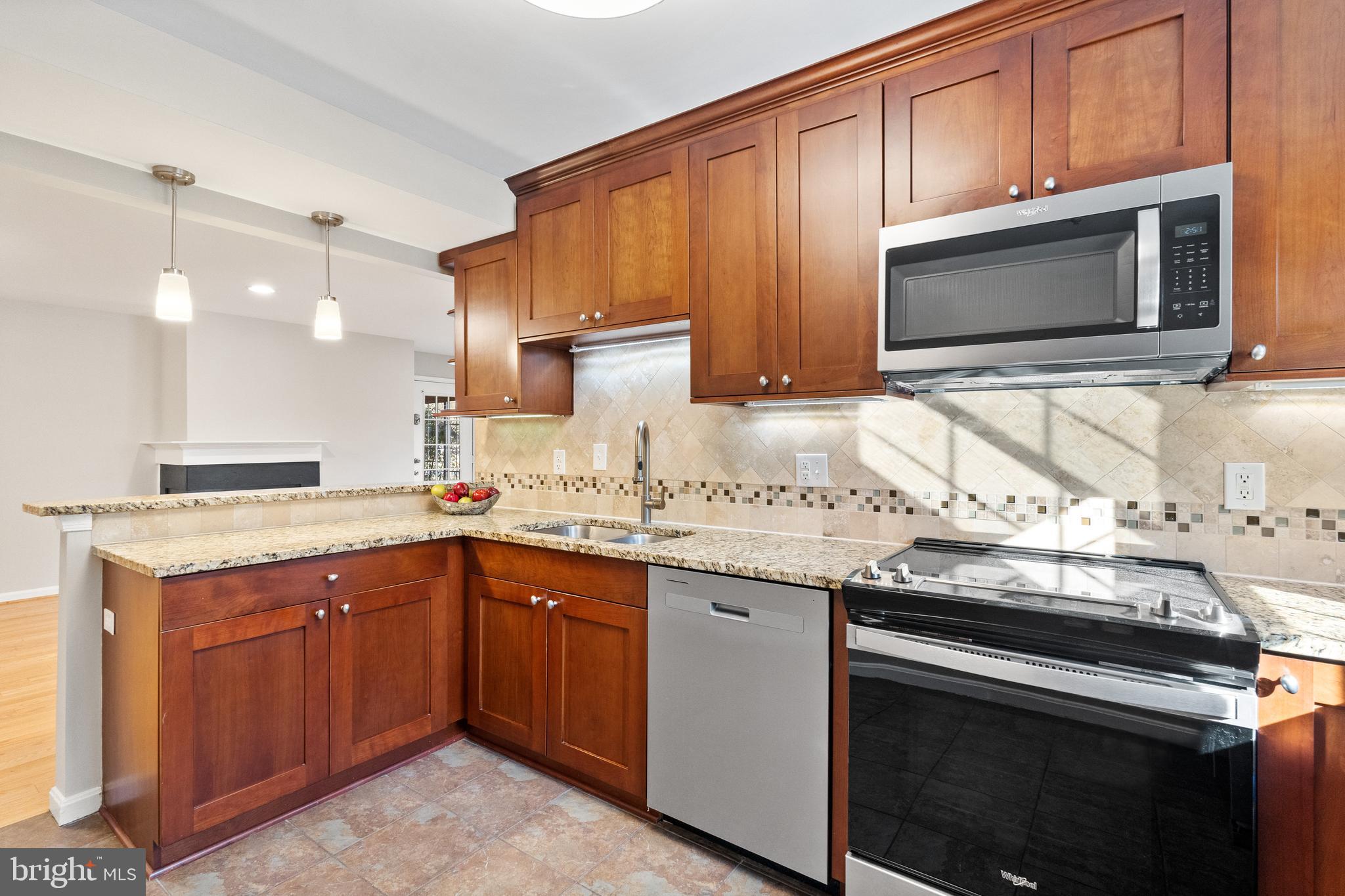 KENTLANDS RIDGE - Residential