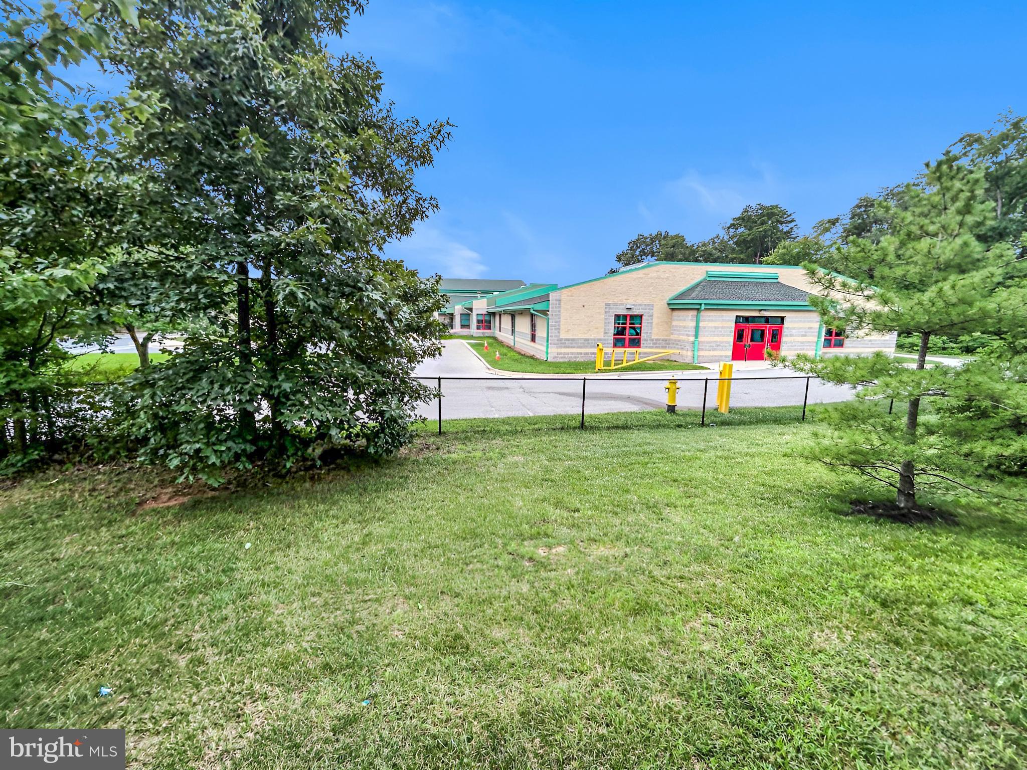543 BLUFFTON DRIVE
