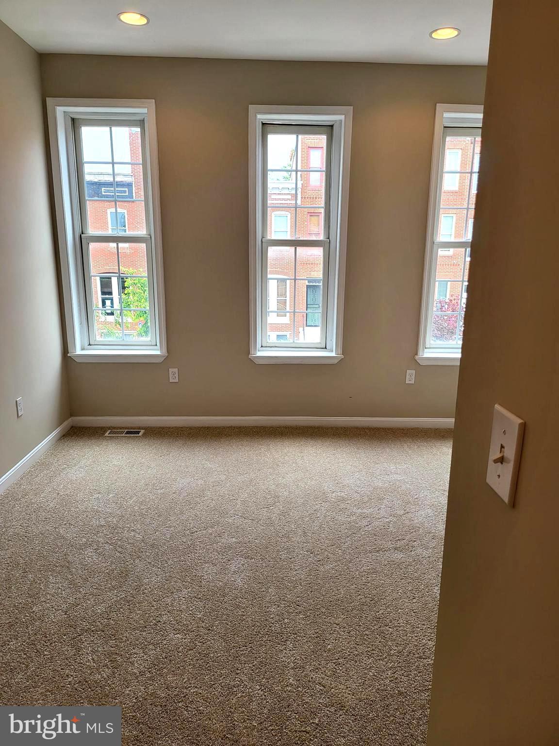 OLIVER - Residential