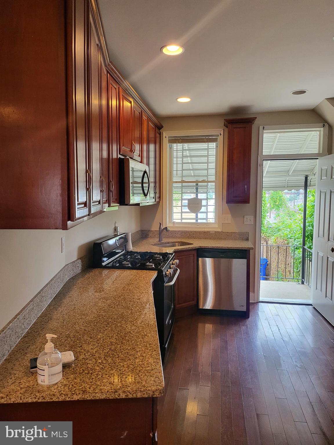 OLIVER - Residential