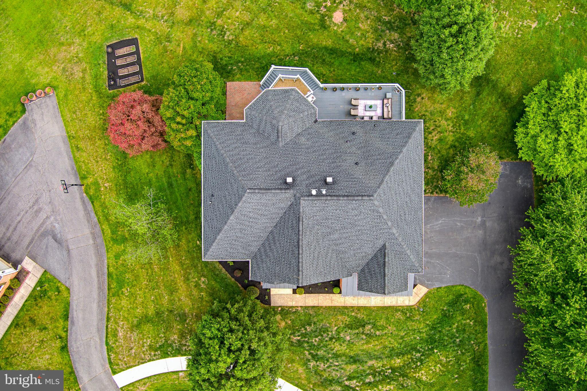 HAMPSHIRE GREENS - Residential