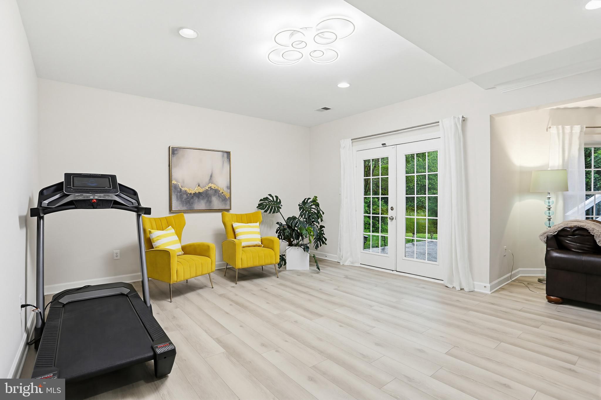 HAMPSHIRE GREENS - Residential