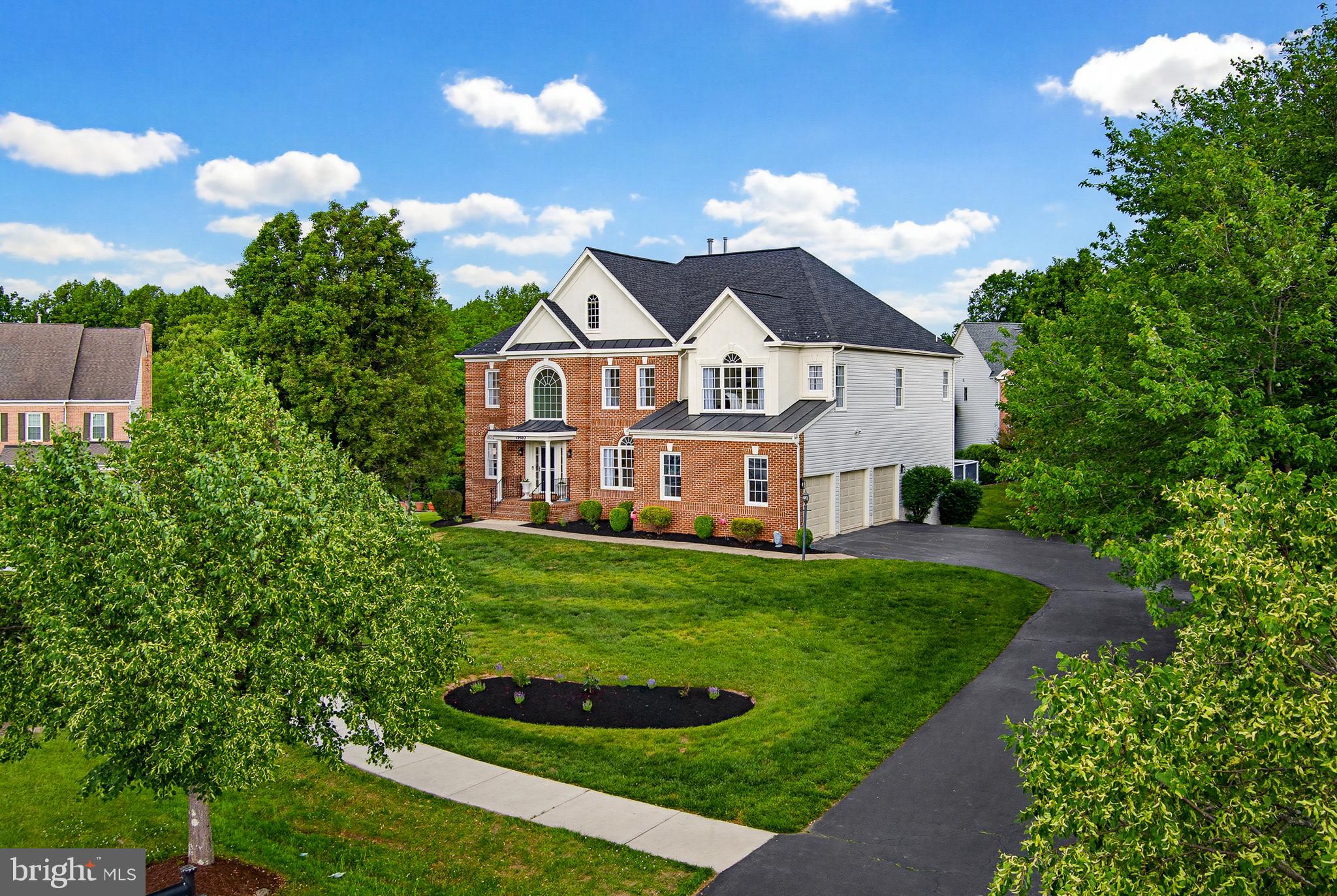 HAMPSHIRE GREENS - Residential
