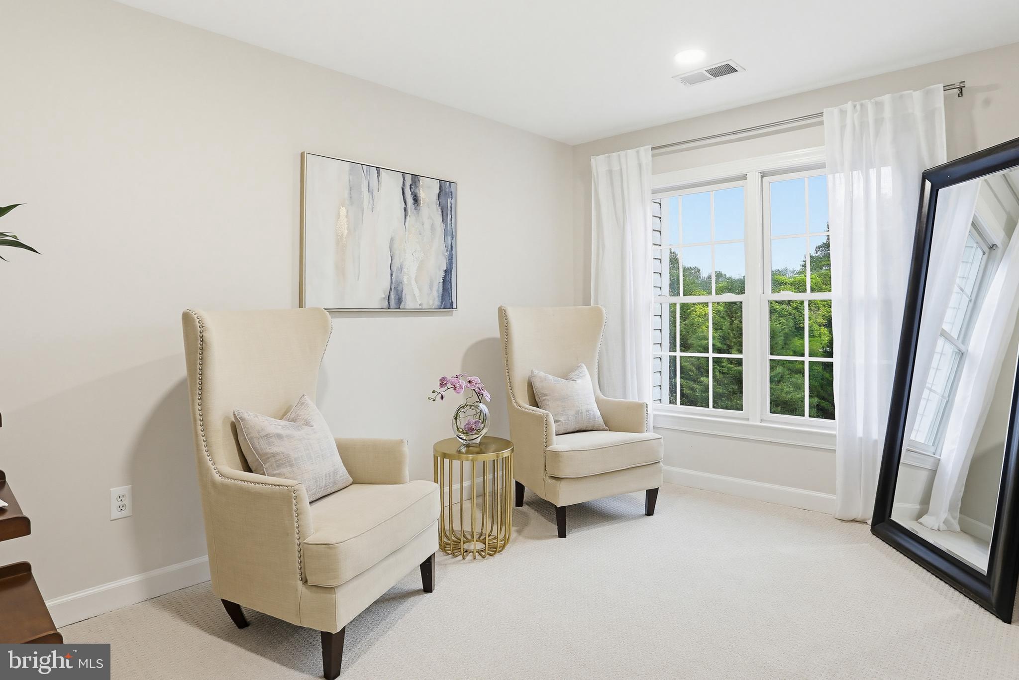 HAMPSHIRE GREENS - Residential