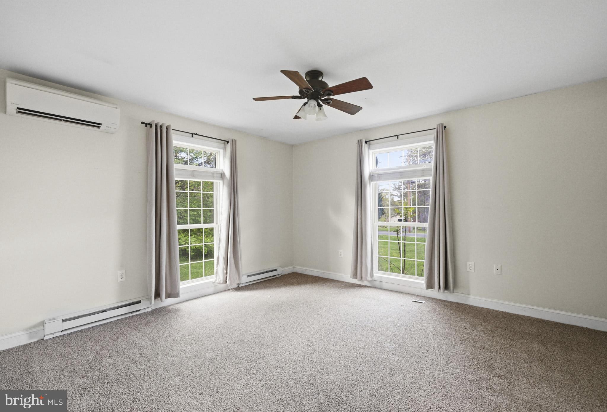 LAKE HERITAGE - Residential