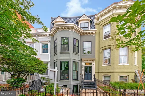 418 Seward Square SE Unit 3, Washington, DC 20003 - MLS#: DCDC2198790