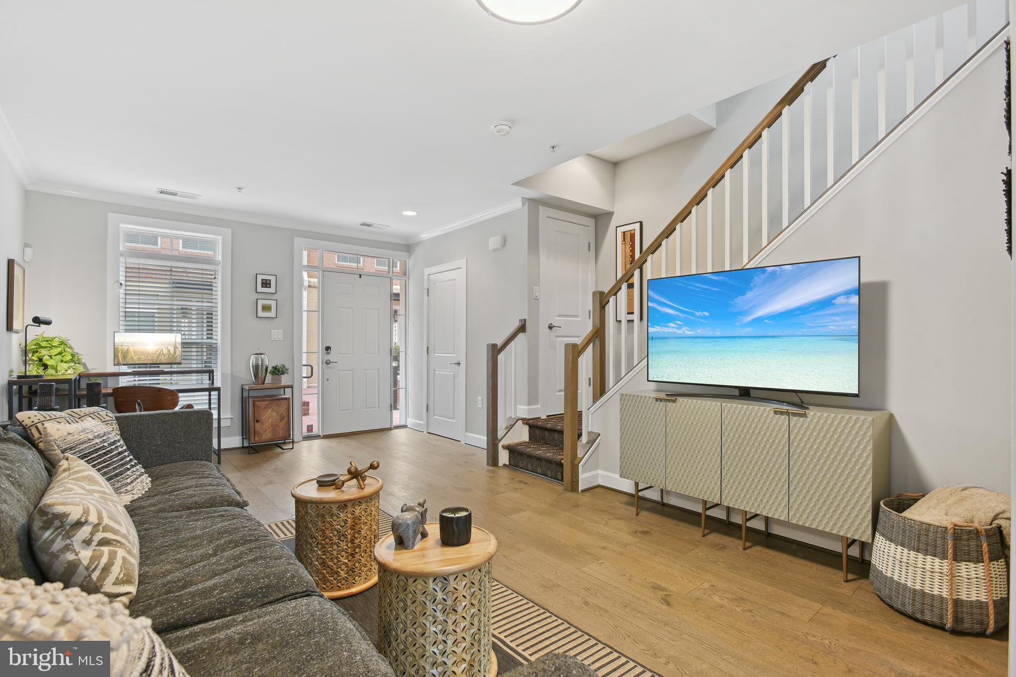 MAYFAIR ON MAIN - Residential