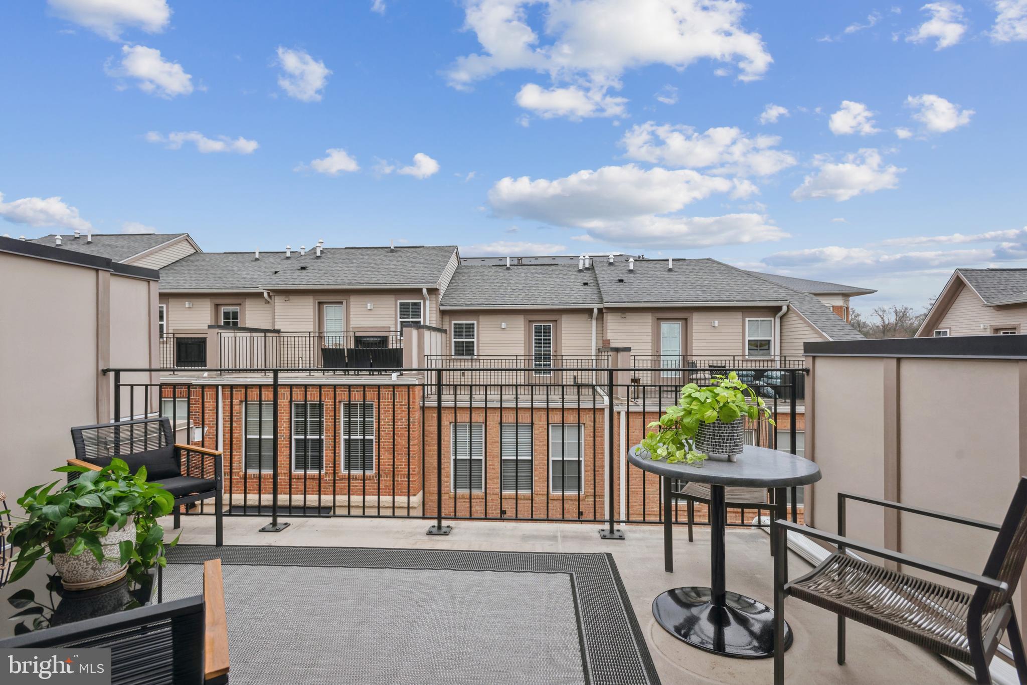 MAYFAIR ON MAIN - Residential