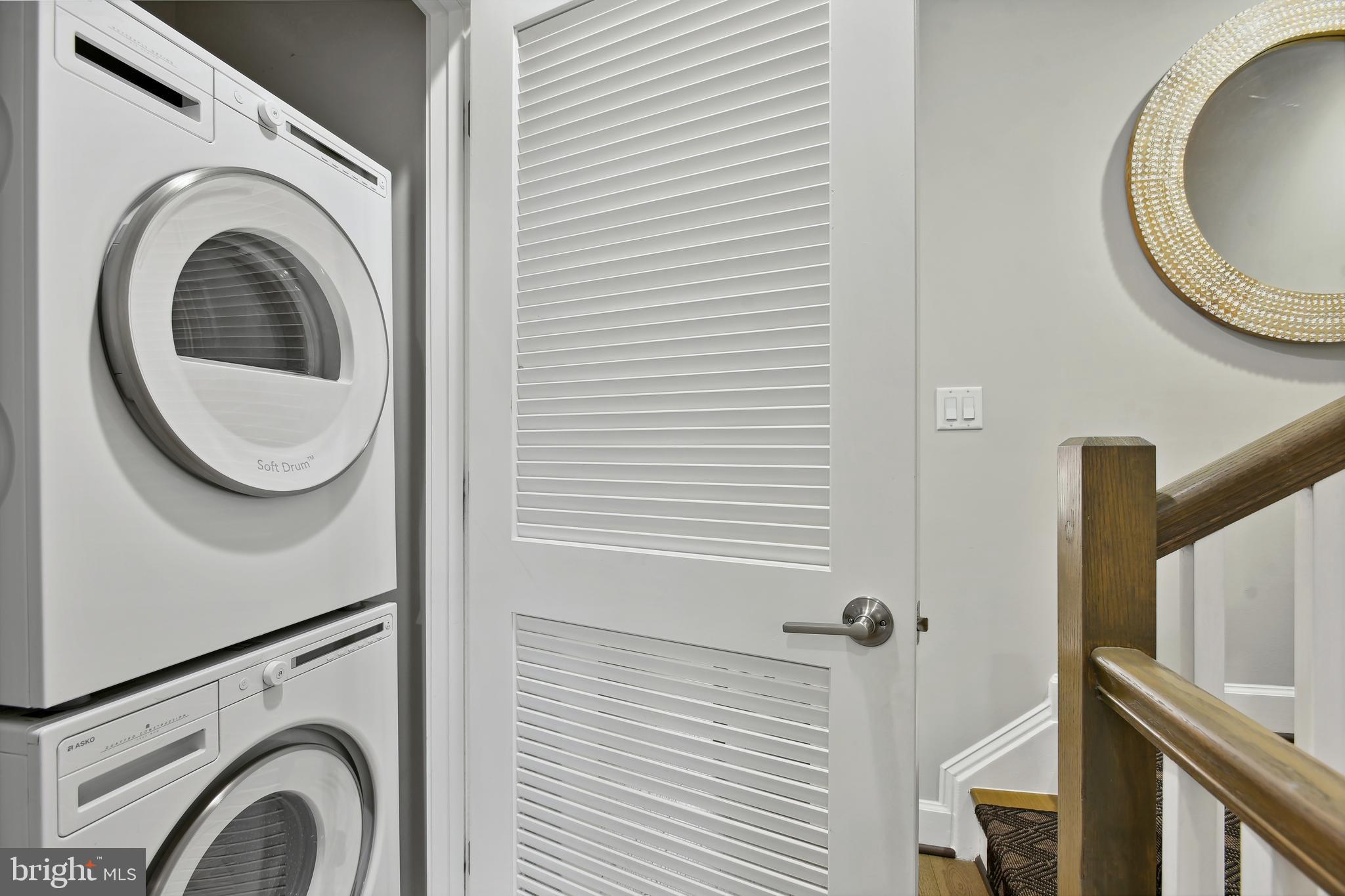 MAYFAIR ON MAIN - Residential