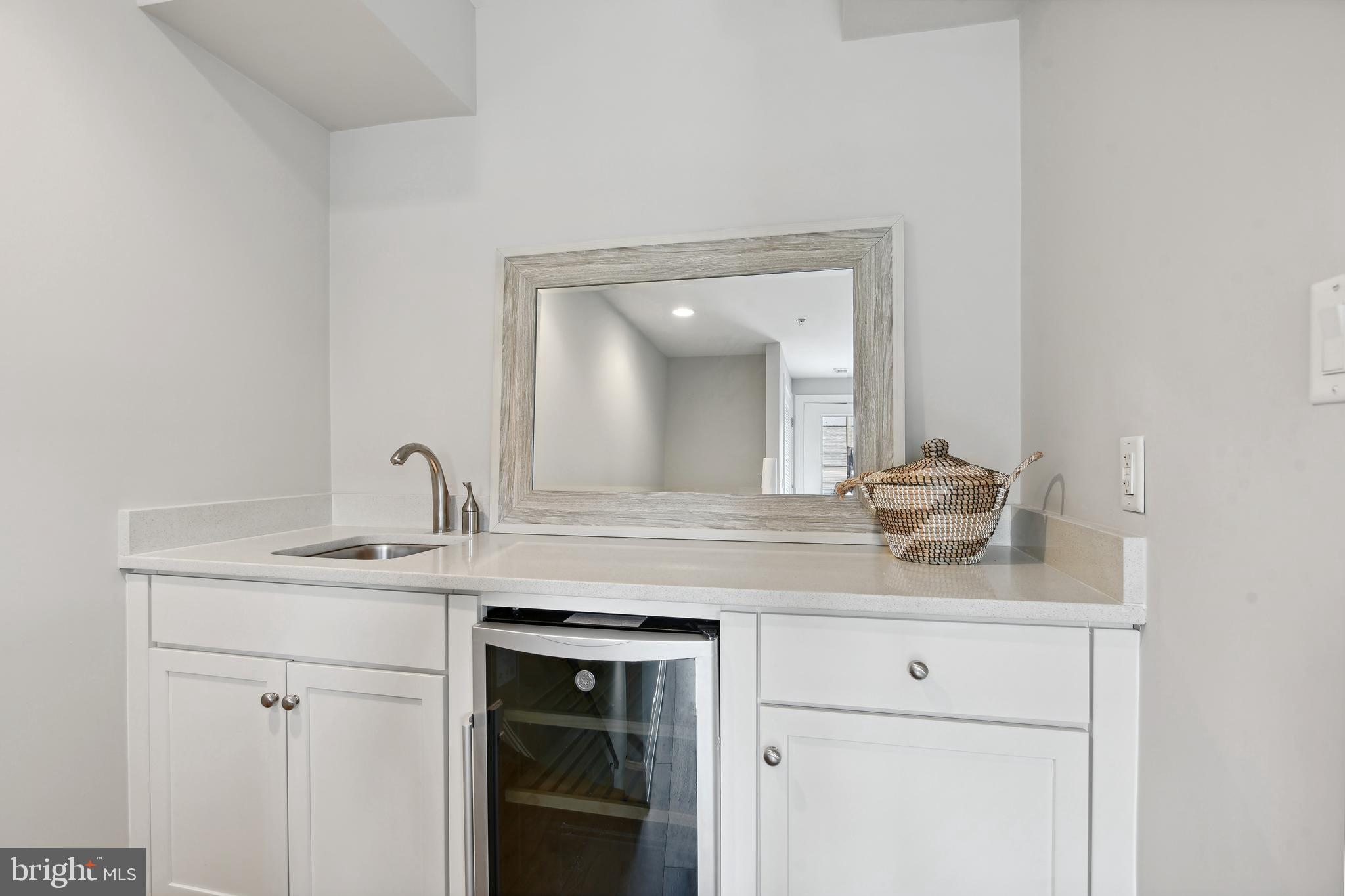 MAYFAIR ON MAIN - Residential