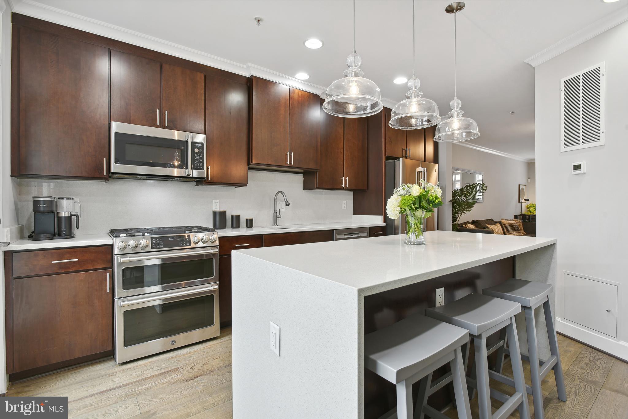 MAYFAIR ON MAIN - Residential