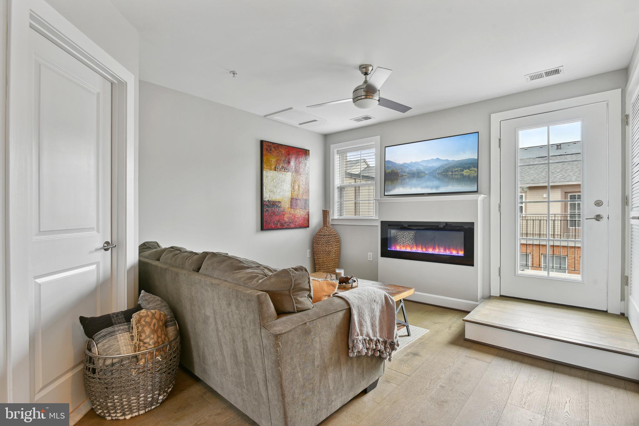 MAYFAIR ON MAIN - Residential