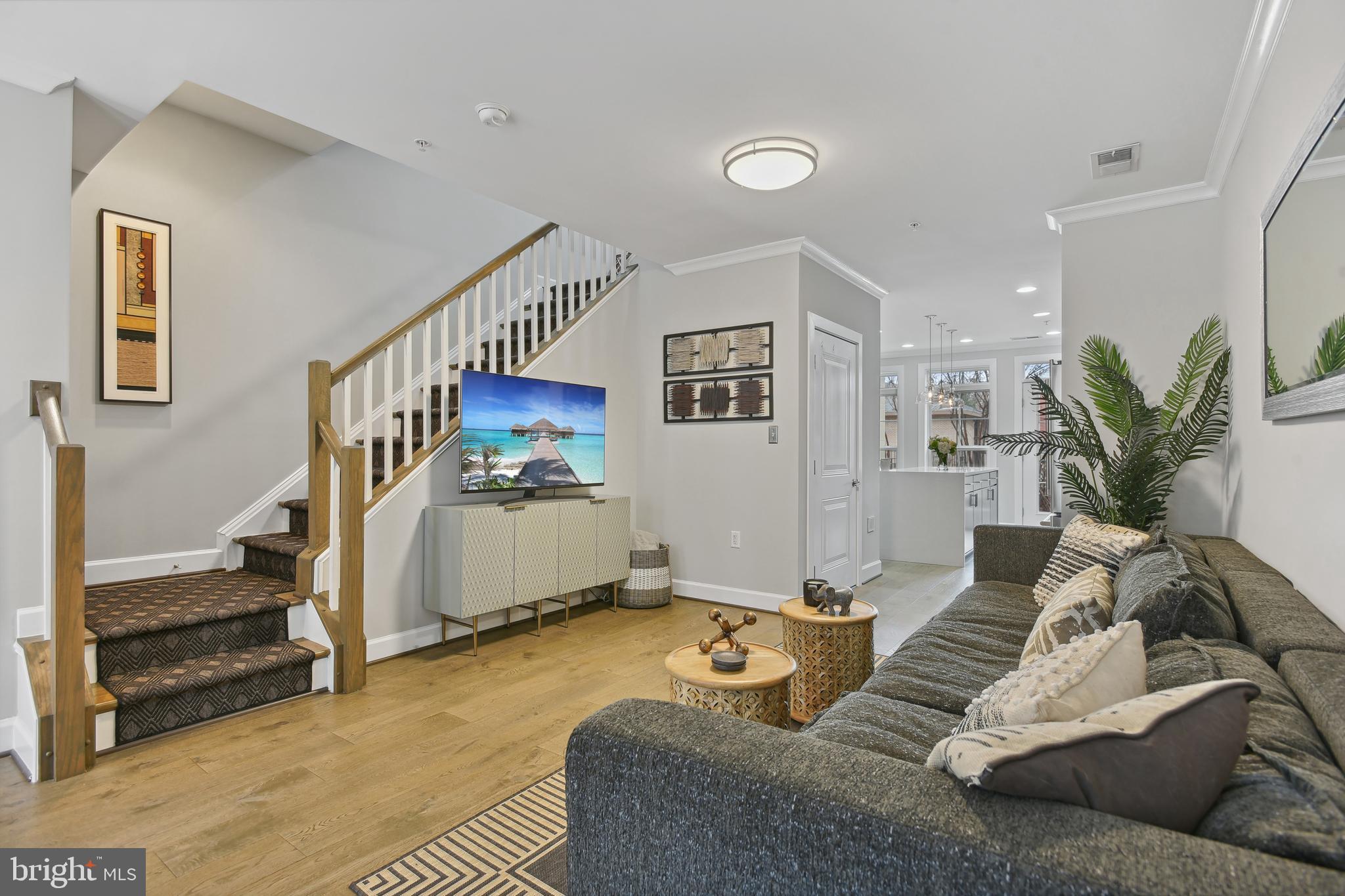 MAYFAIR ON MAIN - Residential