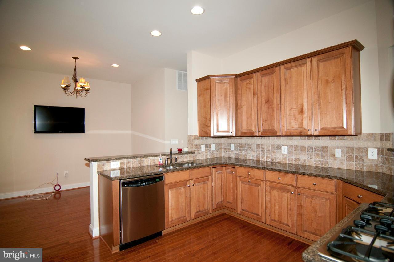 NORTHAMPTON - Residential