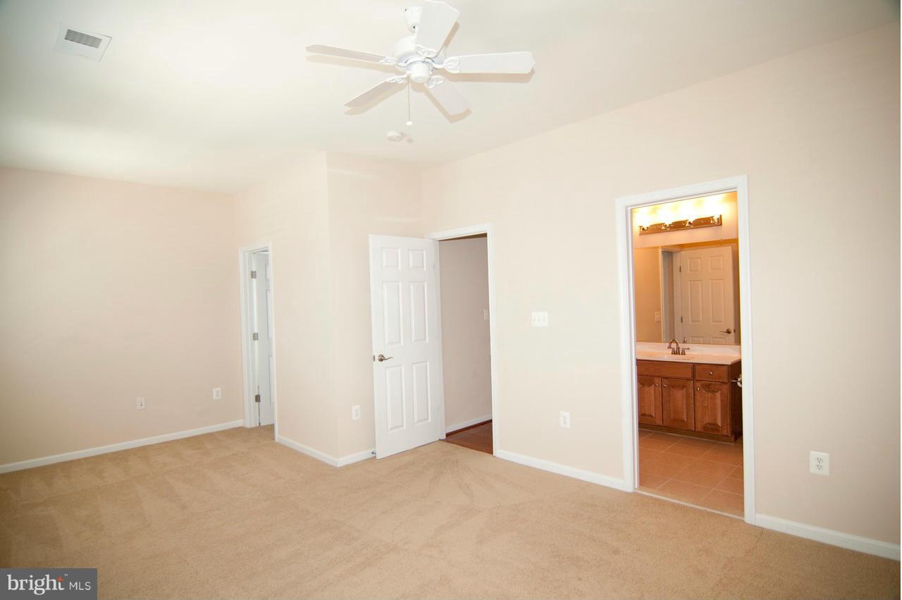 NORTHAMPTON - Residential