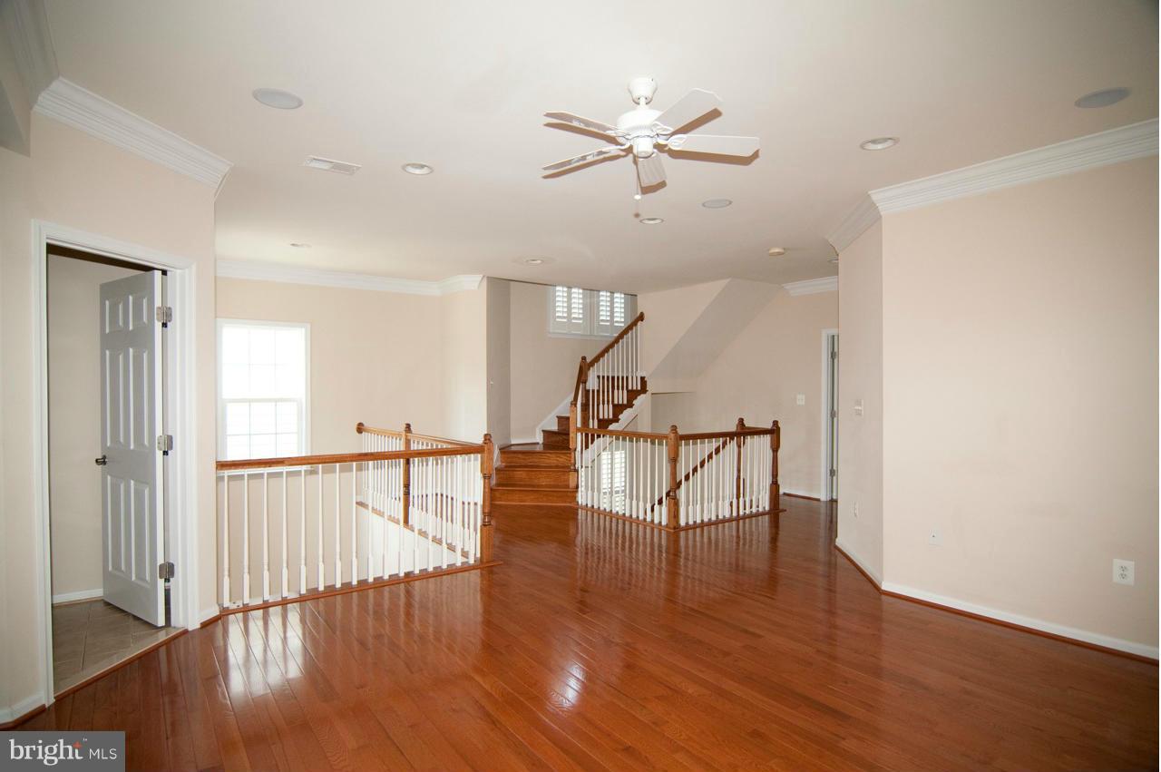 NORTHAMPTON - Residential