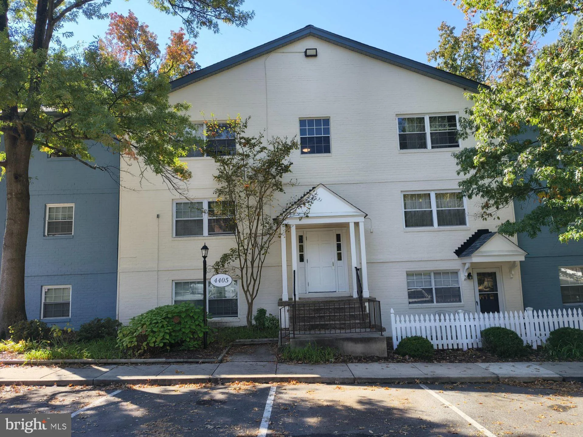 4405 Romlon Street Unit 202