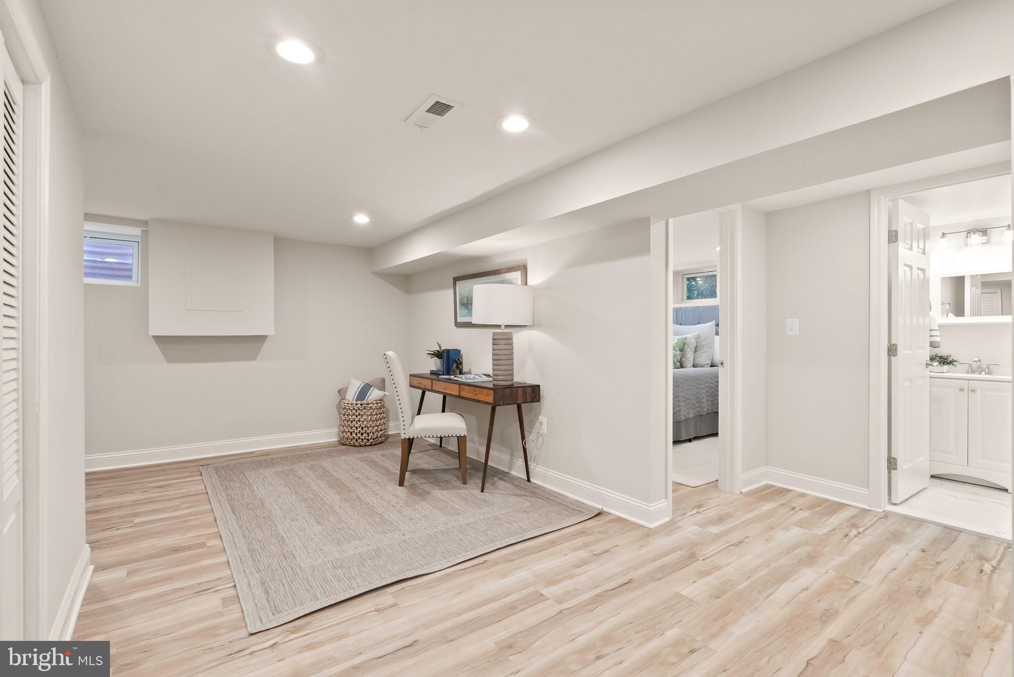 IVY HILL - Residential