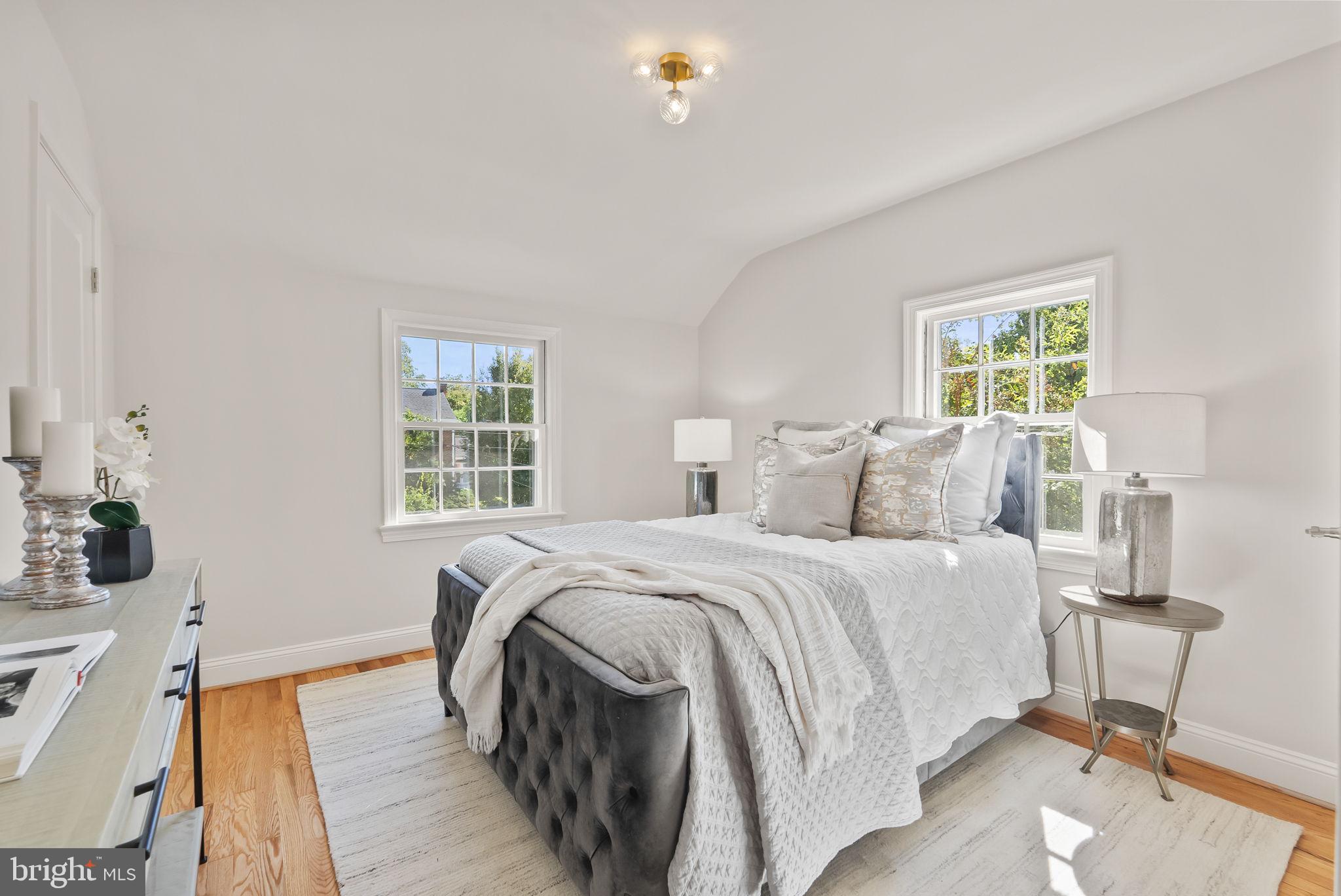 IVY HILL - Residential