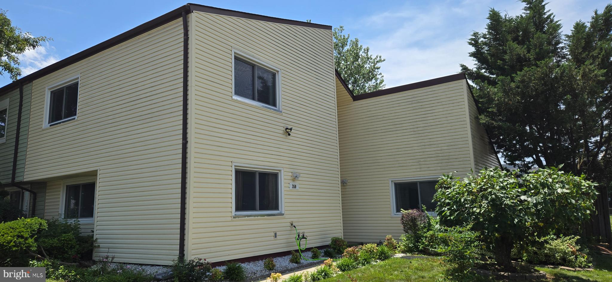 350 JUNIPER COURT