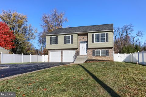 Photo of 1675 Turnpike Road, Elizabethtown, PA 17022 (MLS # PALA2060964)