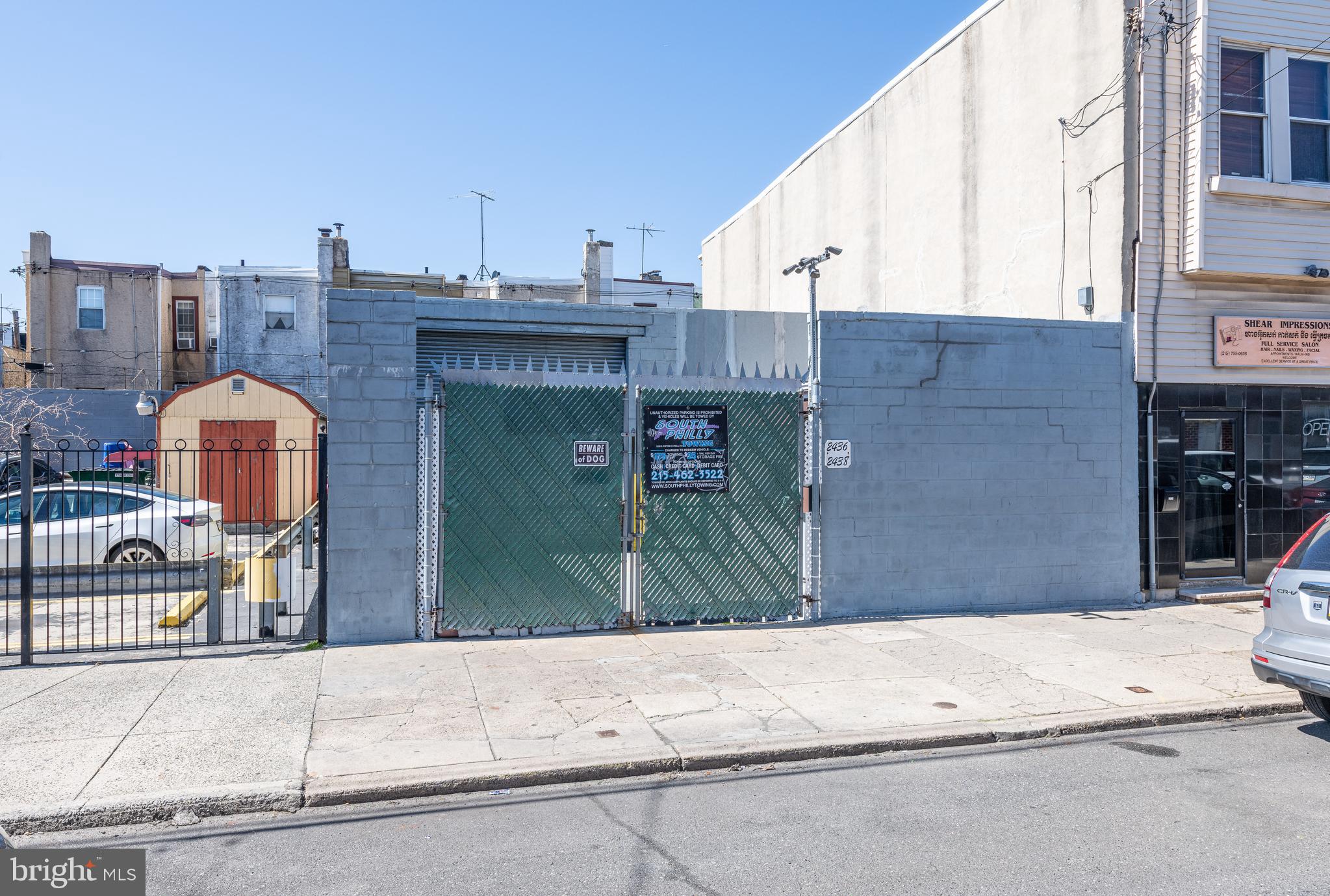 WHITMAN - Commercial Sale