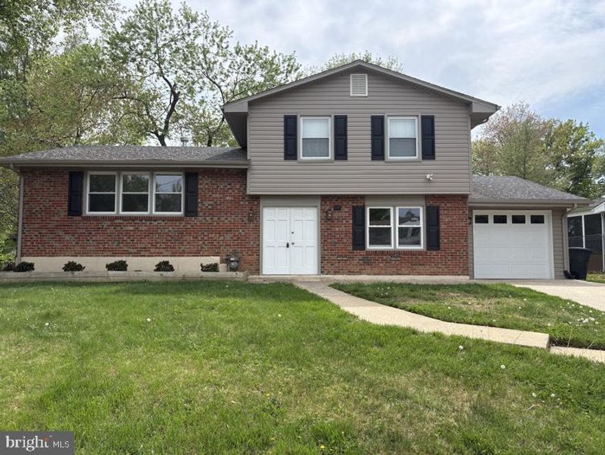 Welcome to this 4 level split with lots of upgrades.  All new siding,soffet, gutters and downspout that all match.  Brand new HVAC SYSTEM .   New carpet in the lower level.  Entire home has been painted.  The three bedrooms upstairs have hardwood floors which were all refinishedl. Allt he baseboards have been replaced with wide baseboards and all the louvered sliding doors on the closets have all been replaced with solid doors that swing out.  All new floors throughout except for the 3 bedrooms.

Baths and kitchen were updated.  Level #1 is the basement, level 2 is the foyer, first floor office or bedroom, computer room, half bath and large family room, level 3 is the large living room, dining room and kitchen and level 4 has 3 bedrooms and 2 fulls baths (one with tub and shower and the master bedroom has a stall shower..  The three upstair bedrooms have hardwood floors which were refinished

This home is in excellent condition with a new one car garage and pella sliding doors in the family room.  This home has a large flat rear yard for all your actiities.  The home is being sold "as is".  This home is waiting for the descriminating buyer.