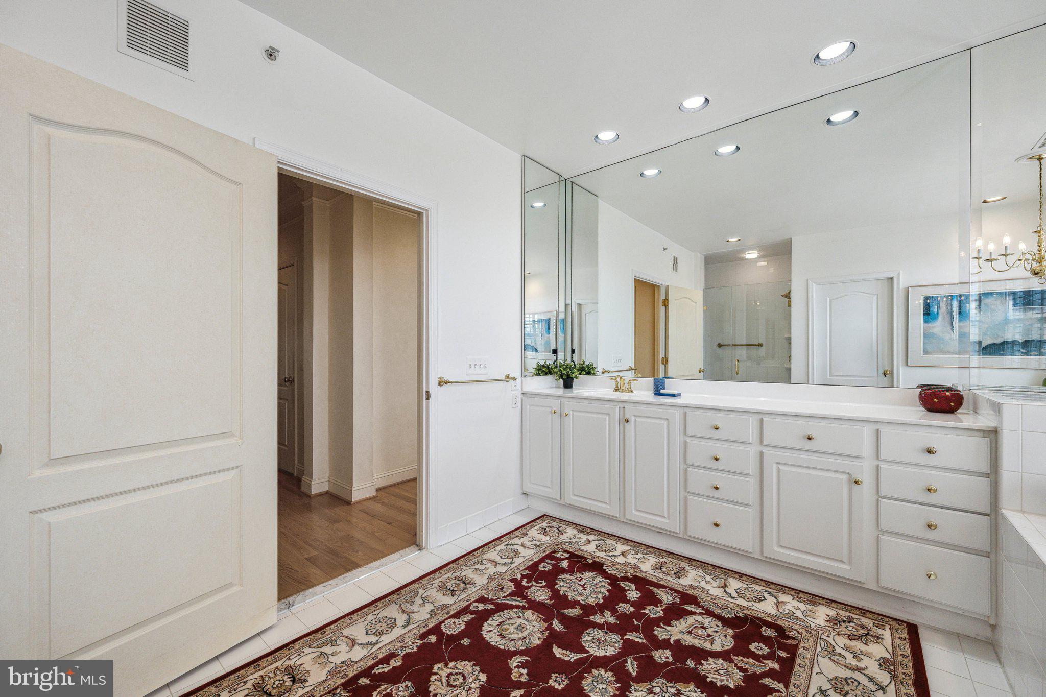 FALLSGROVE - Residential