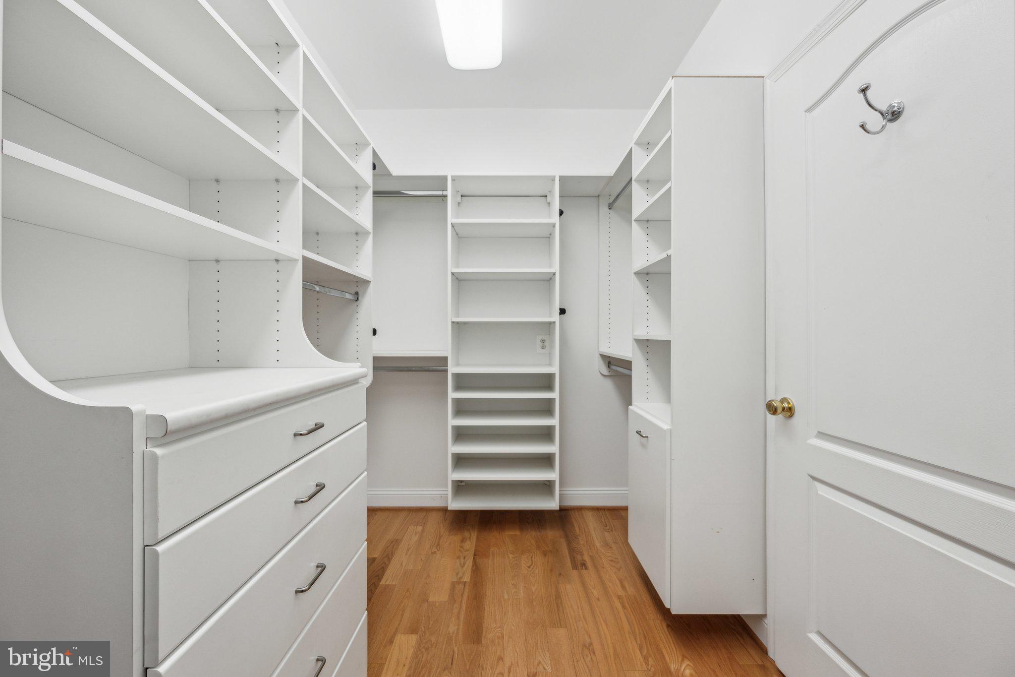 FALLSGROVE - Residential