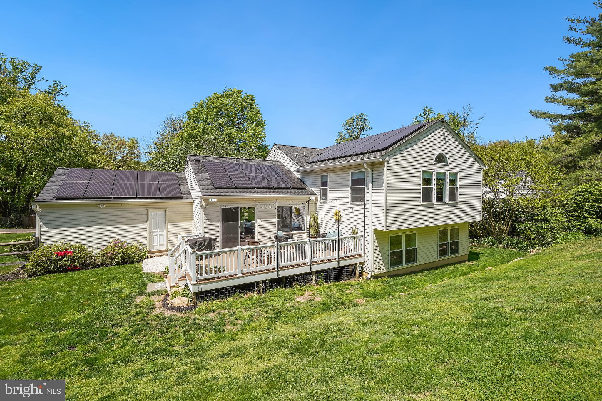 WILLIAMSBURG VILLAGE - Residential