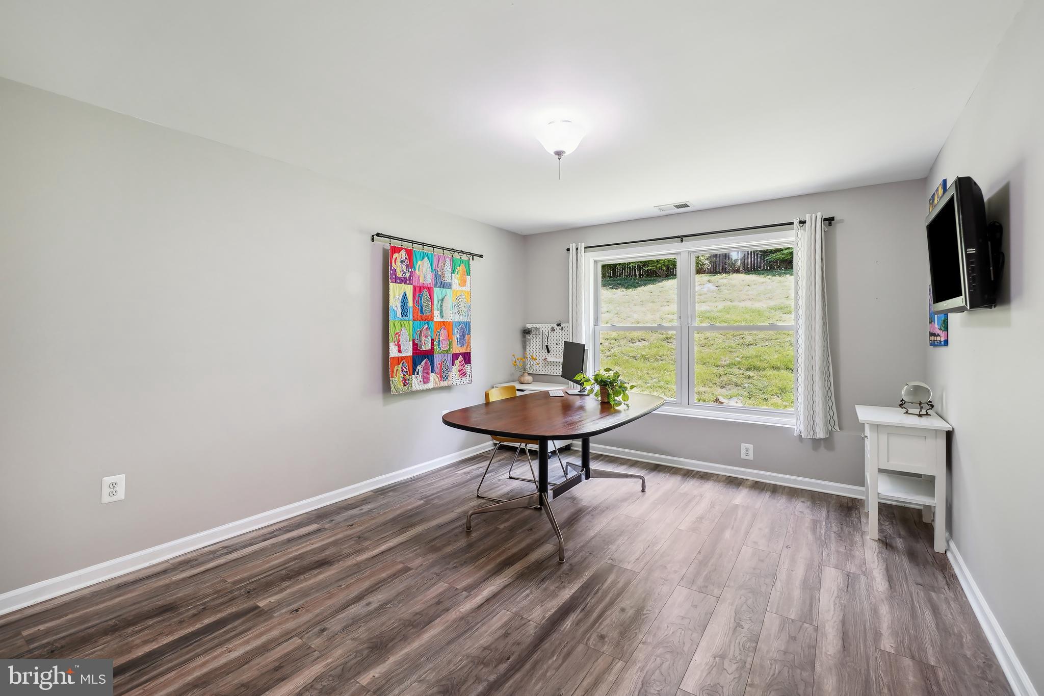 WILLIAMSBURG VILLAGE - Residential