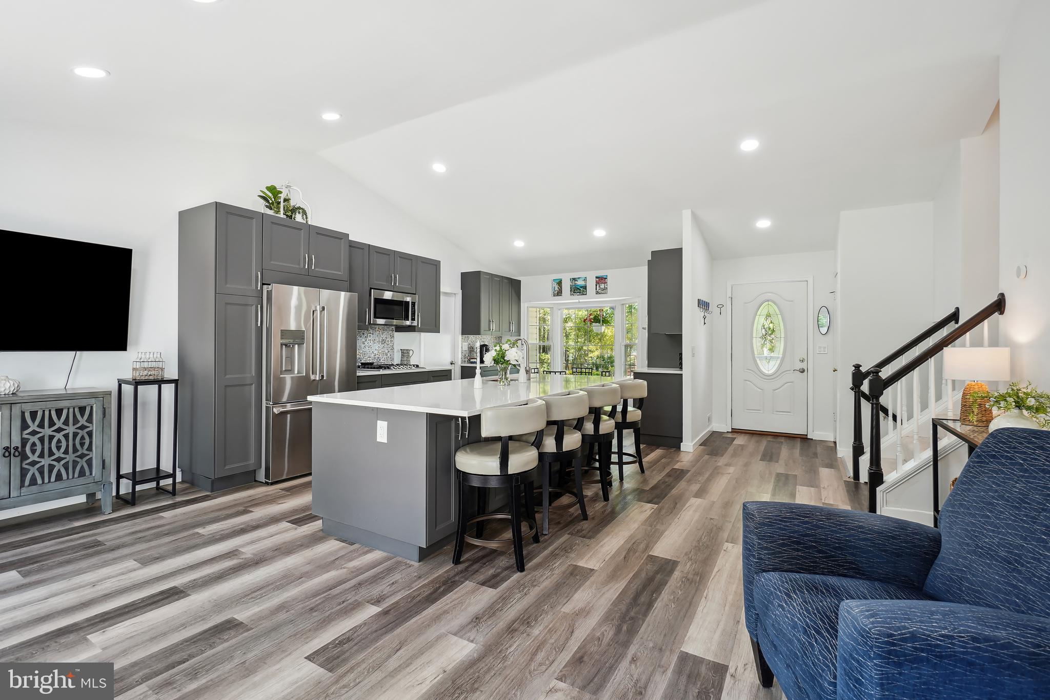 WILLIAMSBURG VILLAGE - Residential