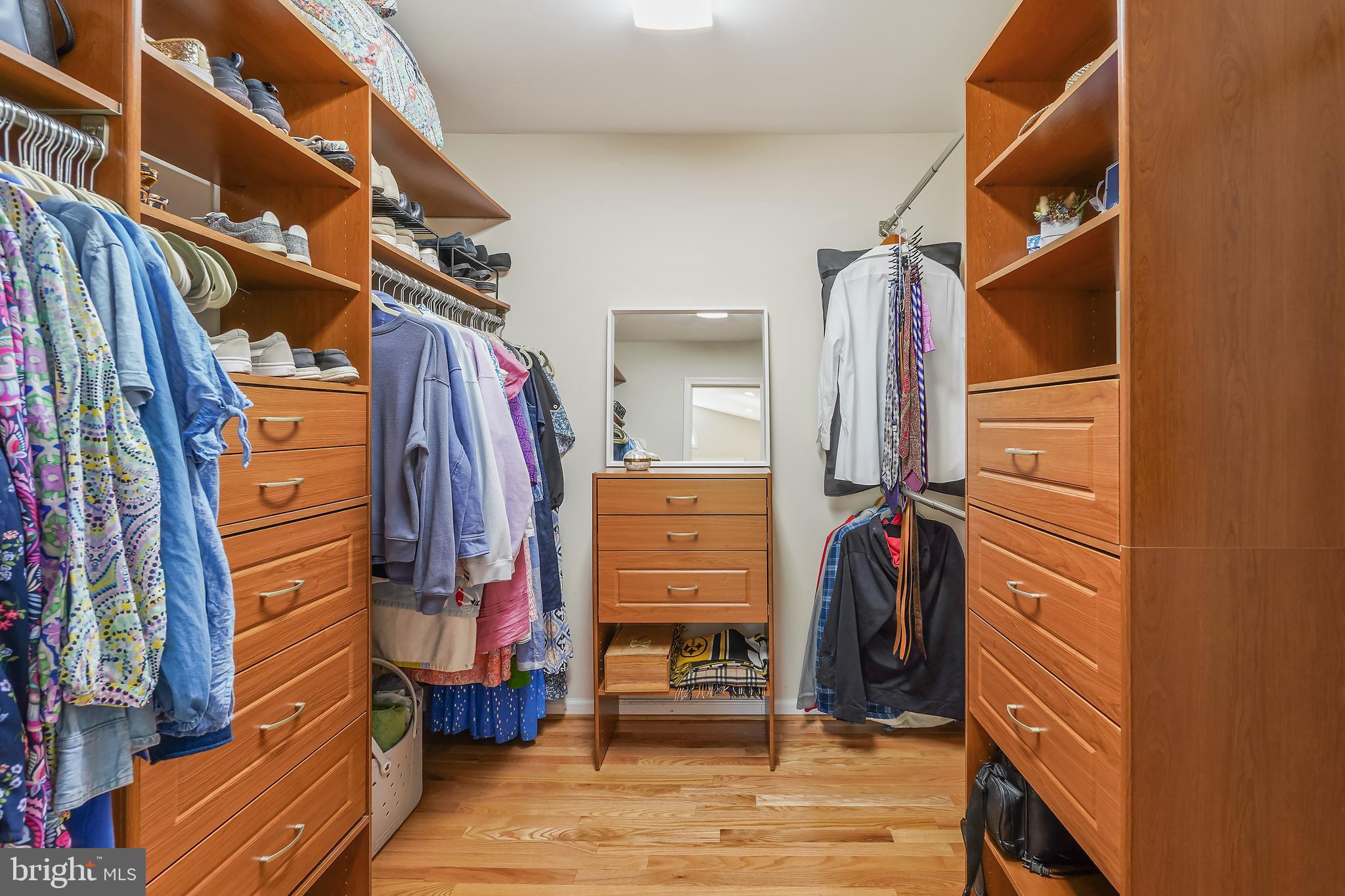 WILLIAMSBURG VILLAGE - Residential