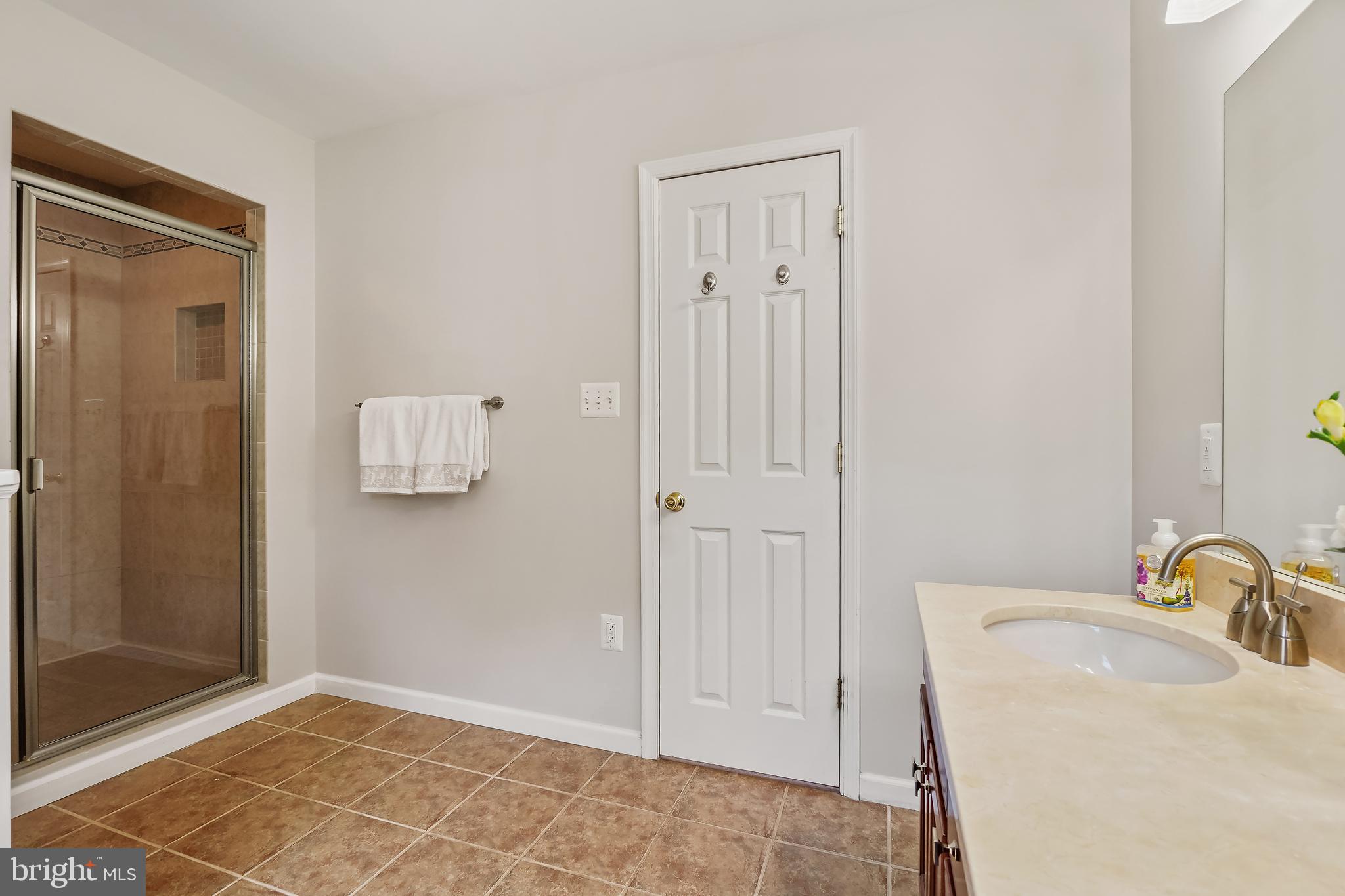 WILLIAMSBURG VILLAGE - Residential